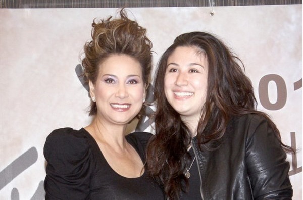 資深女星借亡夫「凍精」受孕　瞞25年親吐女兒真實身世