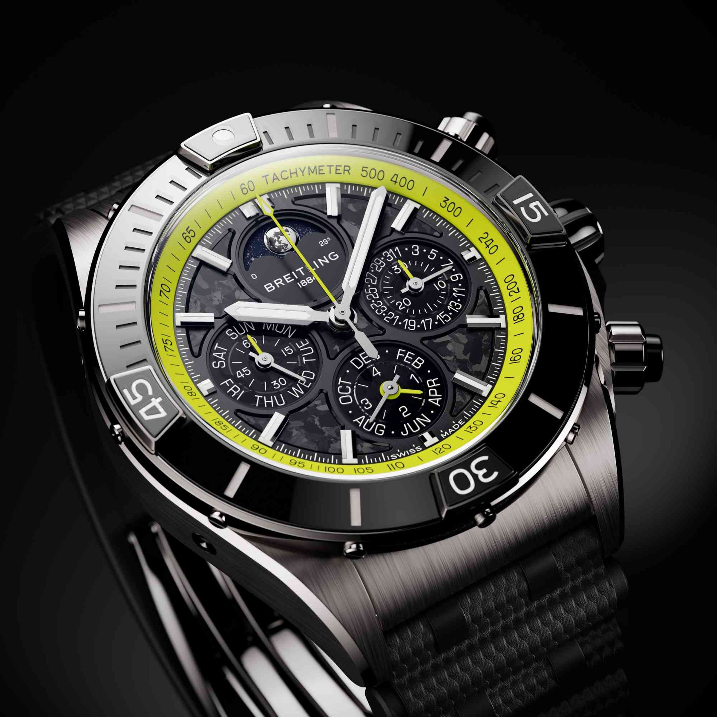 百年靈發表專為 Aston Martin Valhalla 車主提供訂製的 Super Chronomat B19 萬年曆計時碼錶,採44毫米鈦金屬錶殼、碳纖維面盤與黑色陶瓷錶圈,搭載自製B19自動上鍊機芯,獲 COSC天文台認證,動力儲存約 96 小時,防水 200 米。車主可自選面盤內緣圈環與指針配色,並於自動盤鐫刻專屬文字,呼應愛車風格。購買者並可獲得百年靈 Social Club 的 5 年會籍。