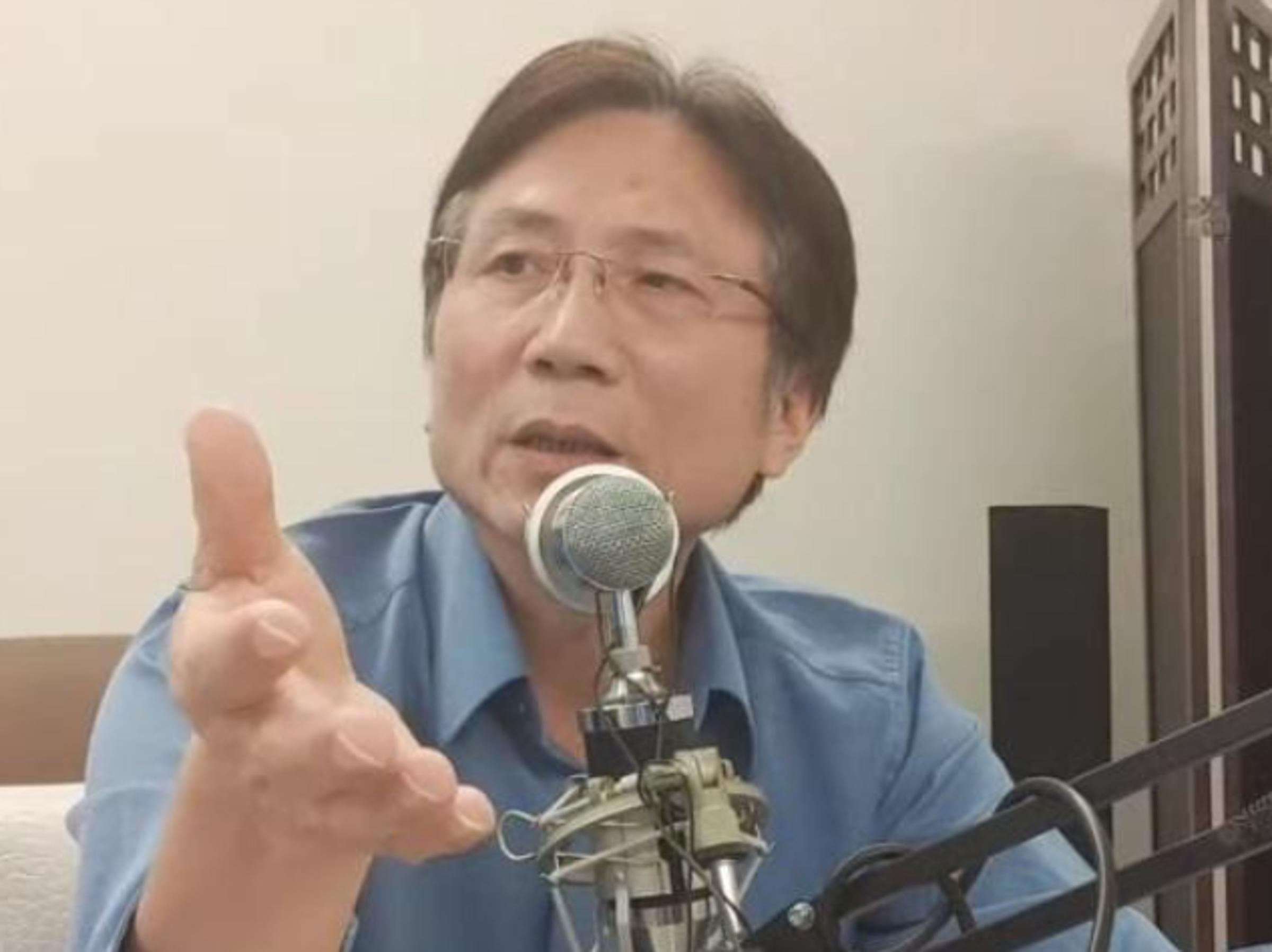 詹江村表示，「不要為了反民進黨而反民進黨，那樣會變得很白癡！」（翻攝自詹江村YT頻道）