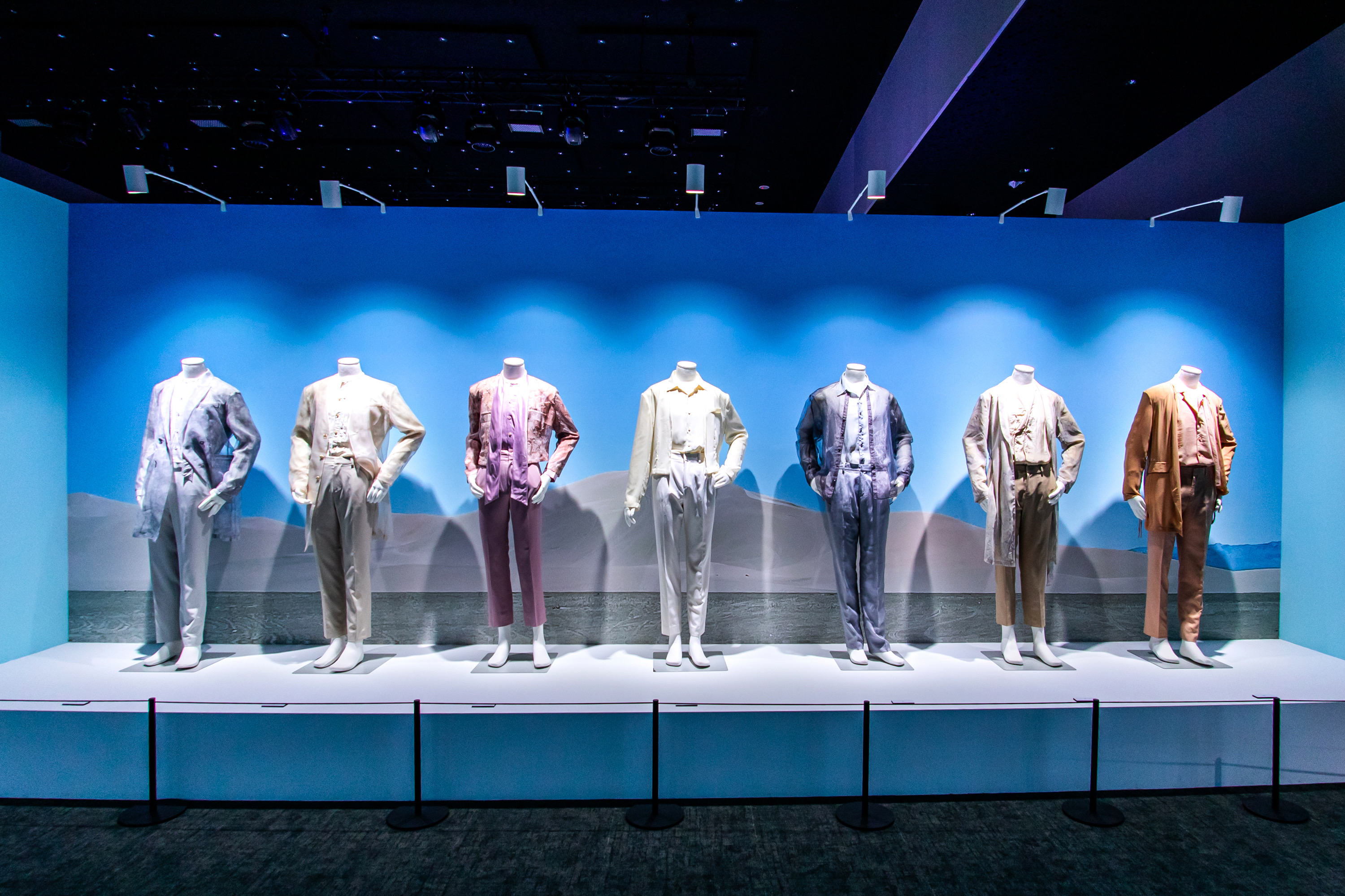 「BTS EXHIBITION : Proof in TAIPEI」展出BTS〈Yet To Come〉服裝造型。（iMe TW提供）