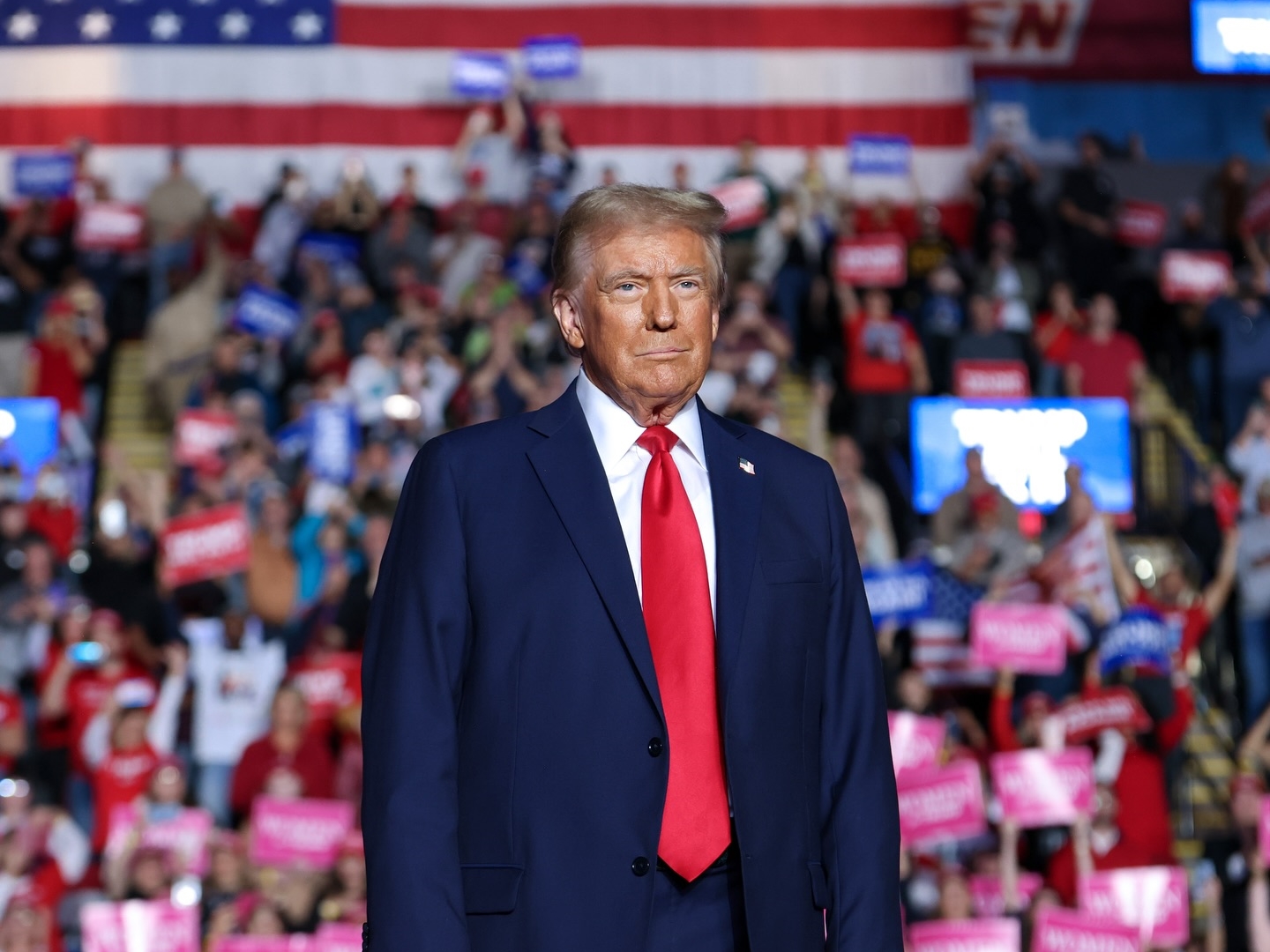 川普將回鍋白宮，近日他呼聲呼籲有意角逐多數黨領袖的共和黨參議員支持「休會任命」。（翻攝自Donald J. Trump臉書）