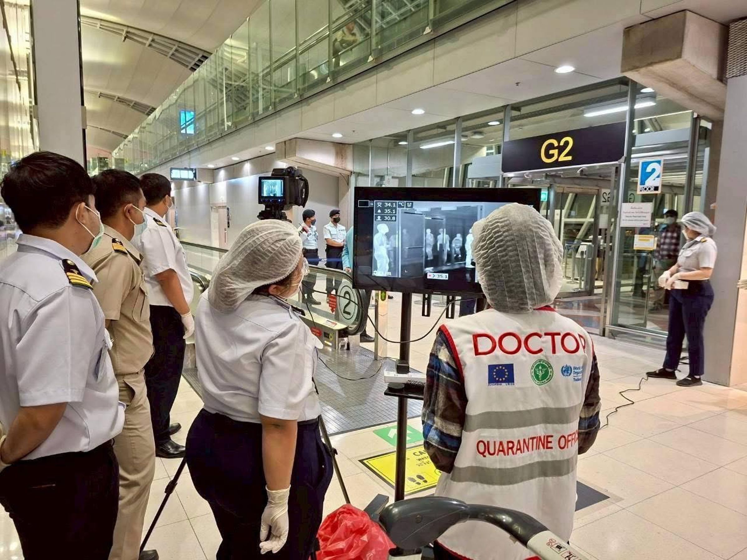 曼谷蘇凡納布國際機場,正進行入境篩檢。(翻攝自臉書PR Thai Government )