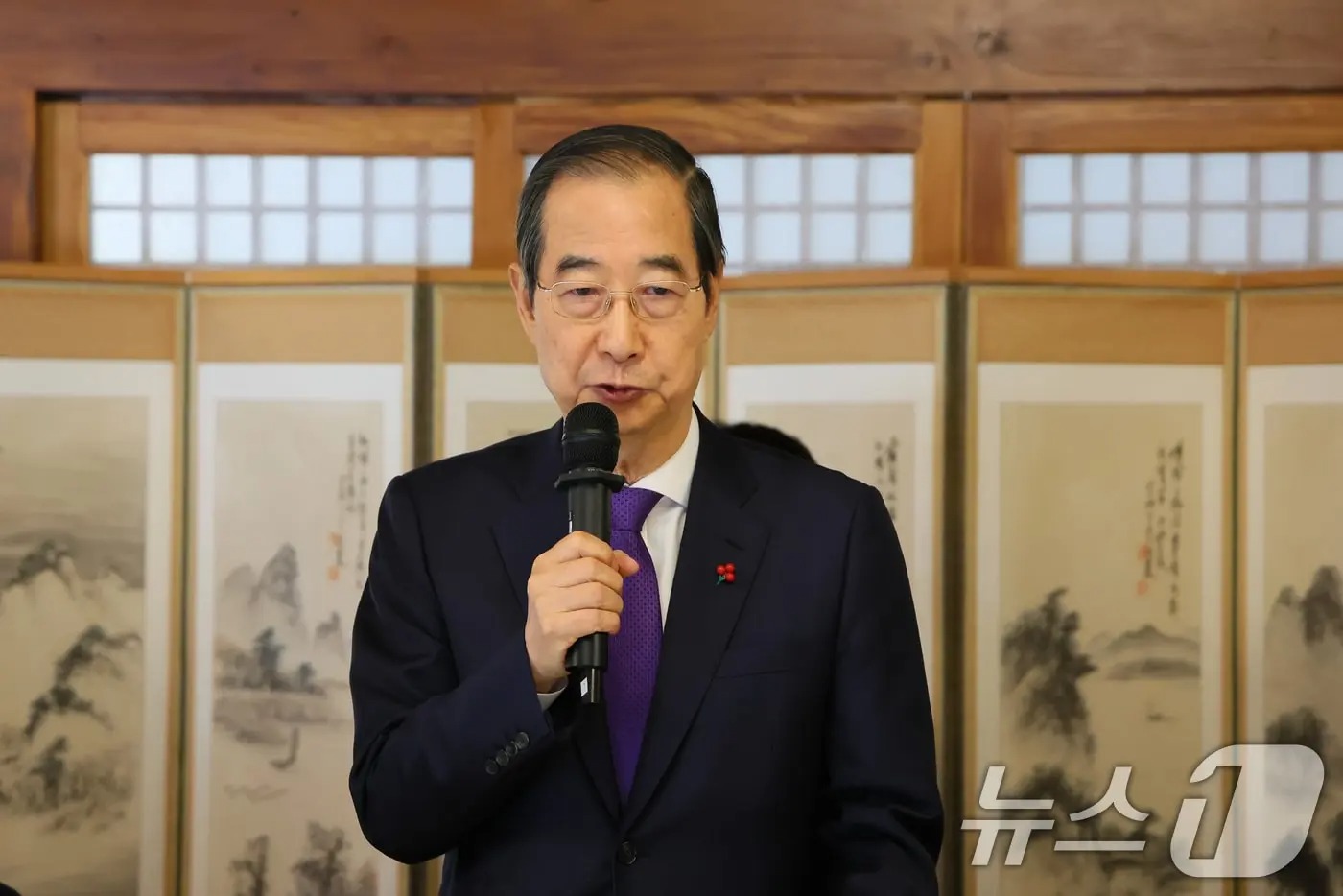 南韓史上首次！連「代理總統」都被彈劾成功，政局陷紛亂。（翻自NEWS 1）