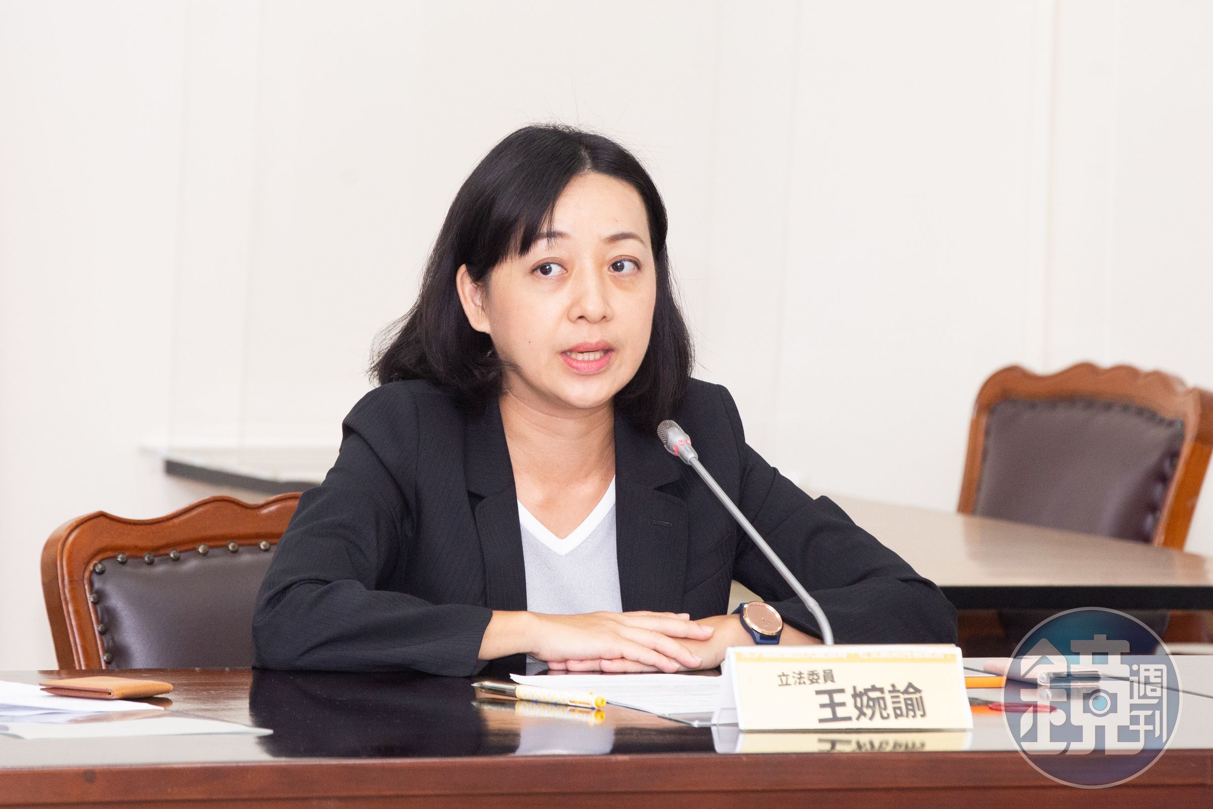 王婉諭指出,選前新竹縣工務處長家中水管中被查獲千萬現金賄款後,她就曾呼籲檢調務必向上調查,如今搜索結果證明她質疑有據。(本刊資料照)
