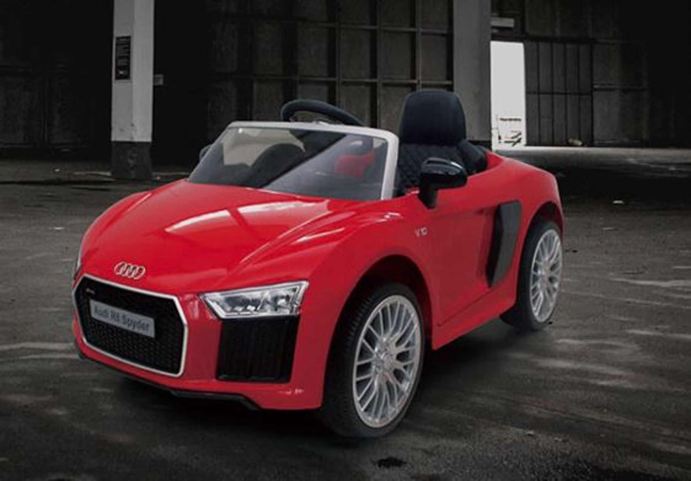 南韓消費者院發現由「Joongmo Toy Plus」生產的「AUDI R8」型號存在嚴重有害物質超標問題。（翻攝自ssg.com）