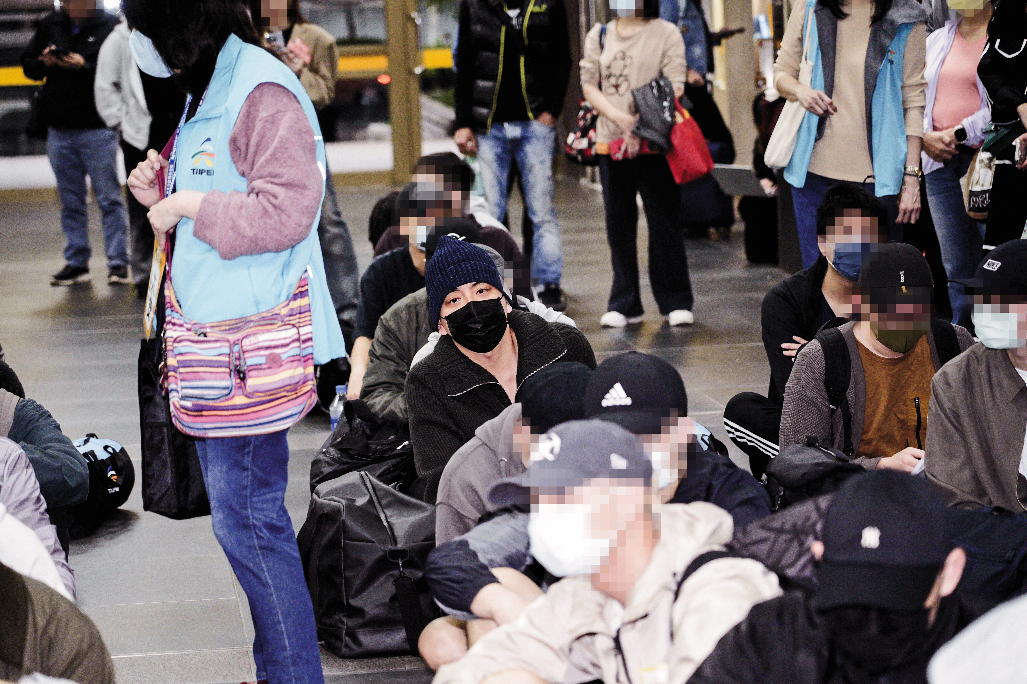 由王大陸開始，一連串逃兵藝人接續遭到調查。