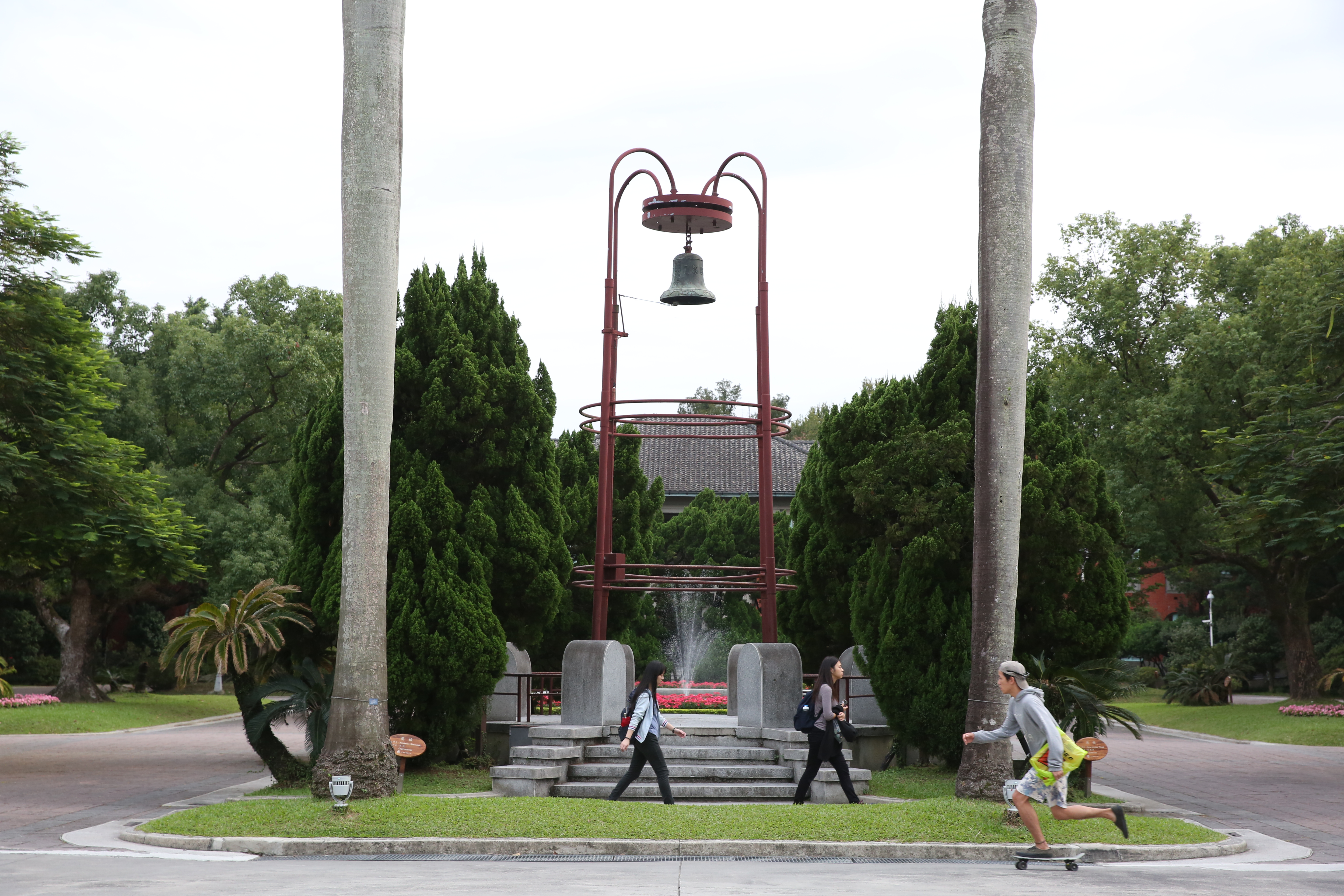 馬英九邀請中國學生訪問台大，台大社科院學生不滿學生會接待處理，提案罷免學生會長。（本刊資料照）