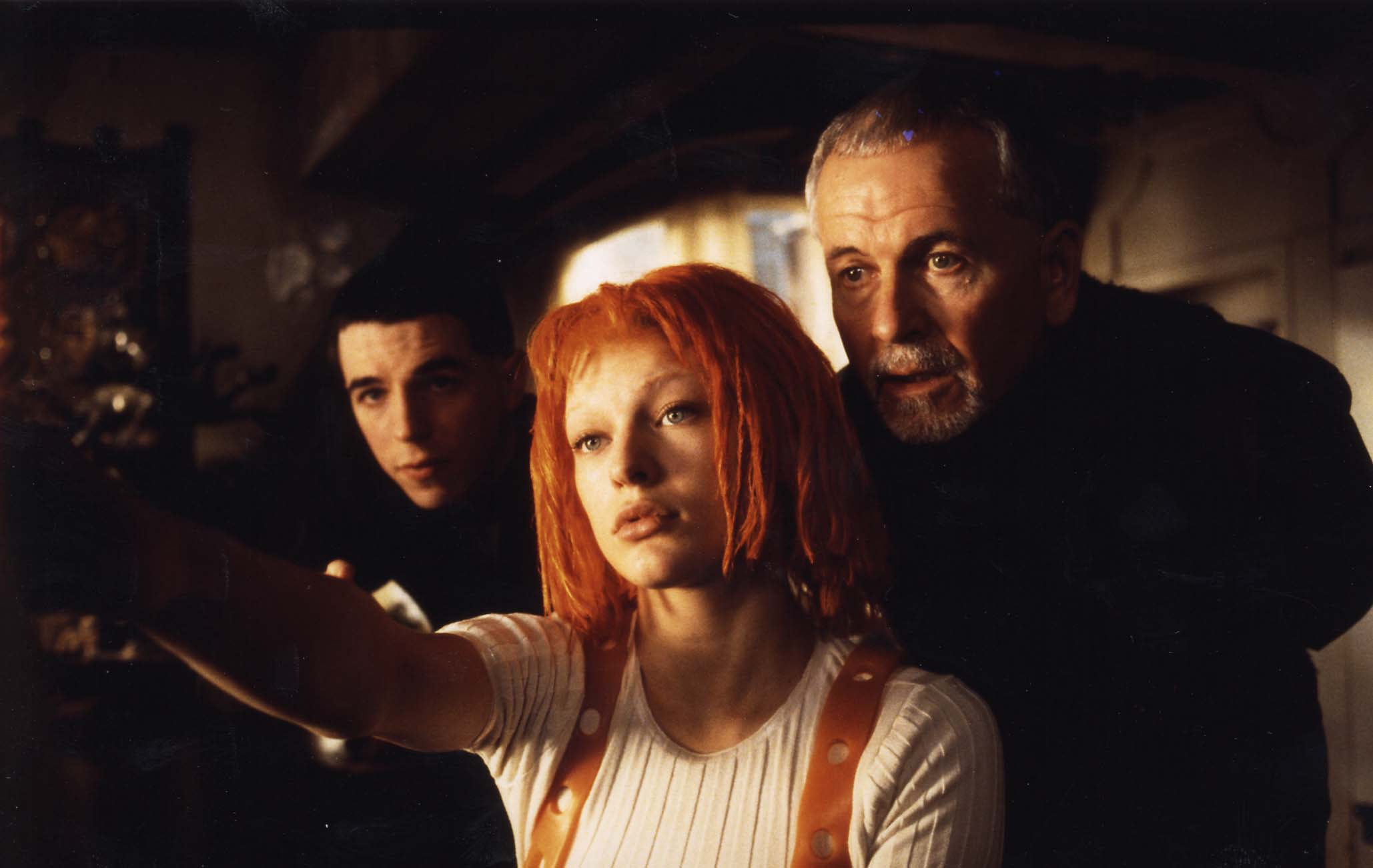 《第五元素》改編自盧貝松少年時期的科幻冒險奇想，圖中為女主角蜜拉喬娃薇琪。（國家影視聽中心提供）