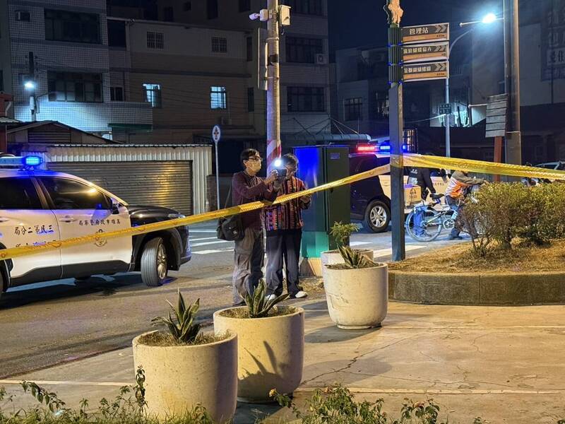 高雄市三民區跨年夜發生槍擊案,造成2人受傷送醫。(翻攝畫面)