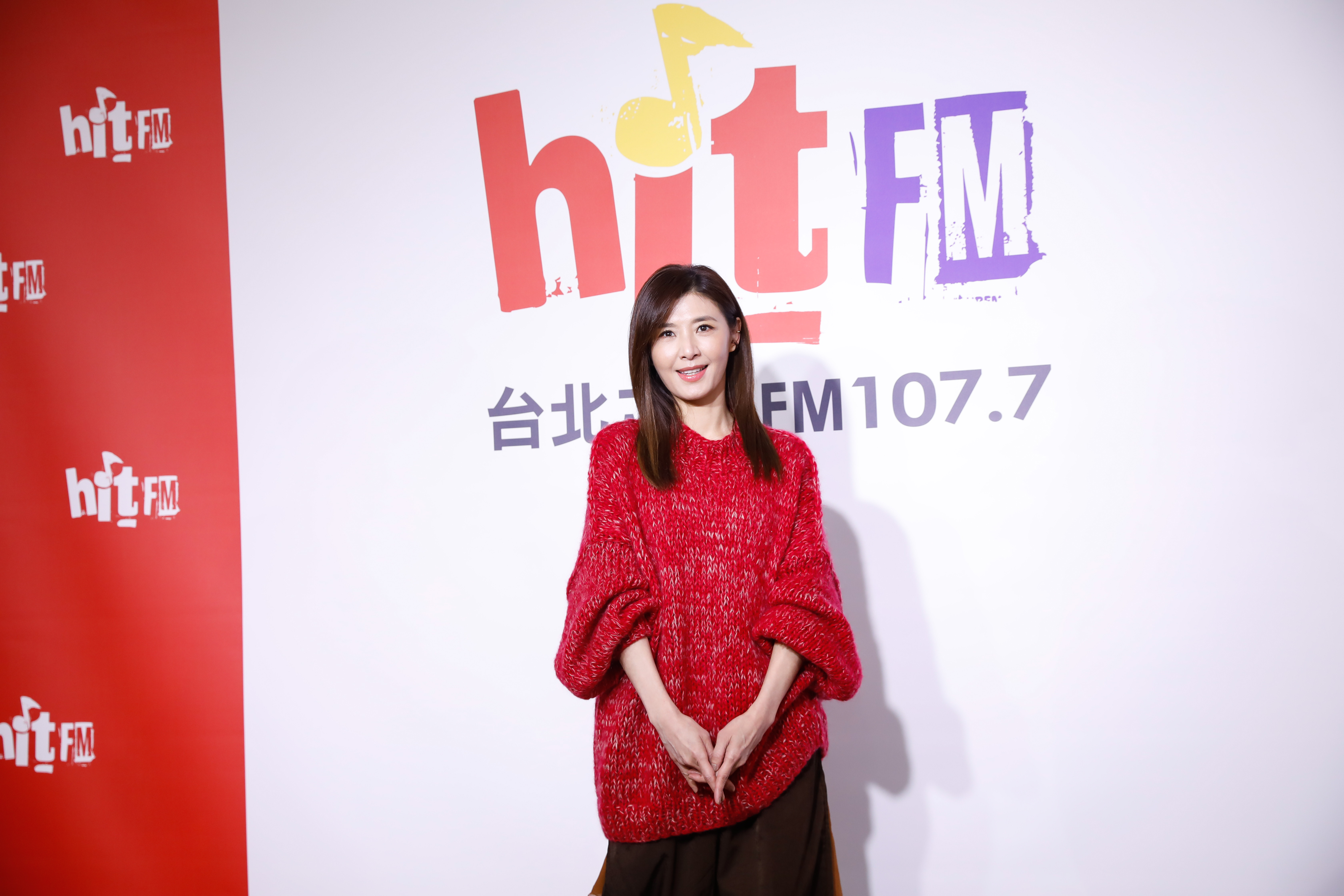 蘇慧倫為新專輯《輕重》到電台宣傳。