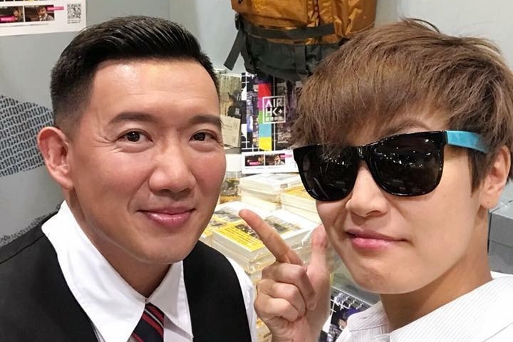 杜汶澤並提到，何韻詩的父親正是自己中學時的美術老師，曾私下感嘆「不明白女兒當初為什麼不選擇離開香港」。（翻攝自Goodea Ho臉書）