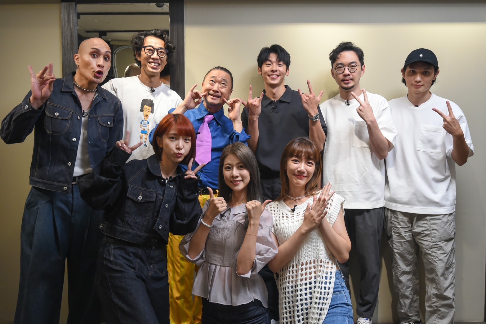 「木曜4超玩」主持群參加《正港分局》試鏡，氣氛歡樂。（隨身遊戲提供）