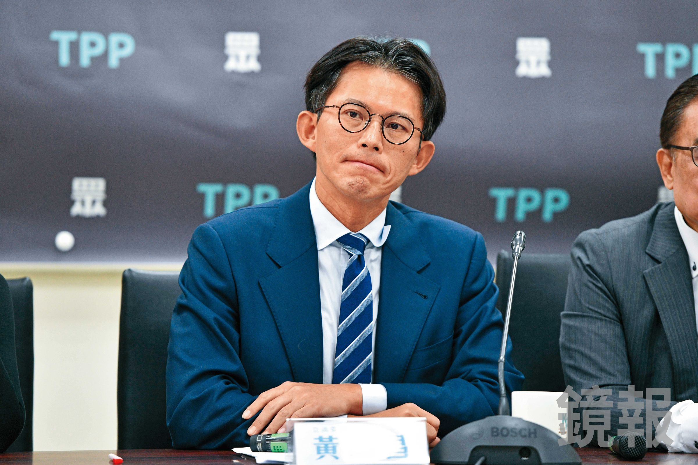 根據民眾黨2年條款，黨主席黃國昌上週卸下立法委員身分，並投入新北市長選舉。（鏡報李智為）