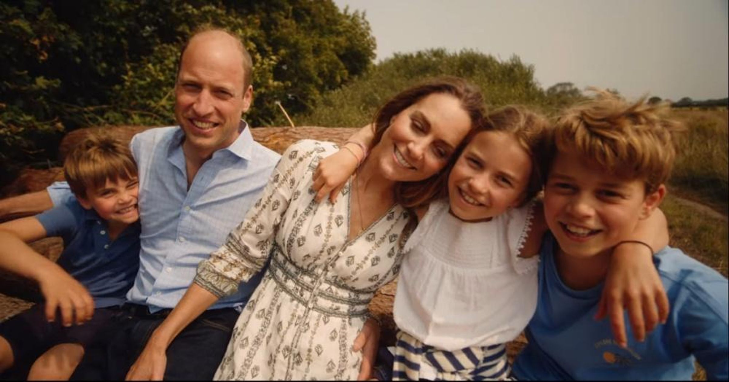 凱特王妃及威廉王子曝光一家五口度假的影像。(翻攝自Instagram@princeandprincessofwales)