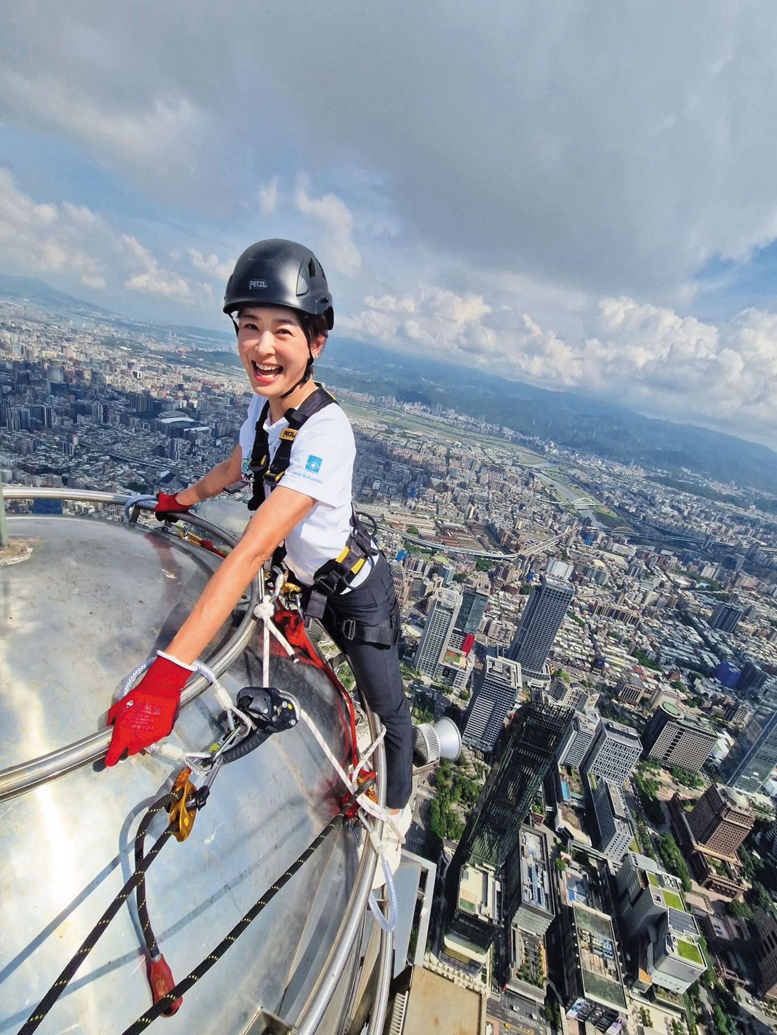 賈永婕近來在綠營人氣大漲，不少人也討論她出戰北市長的可能性。（翻攝自賈永婕的跑跳人生臉書粉專）