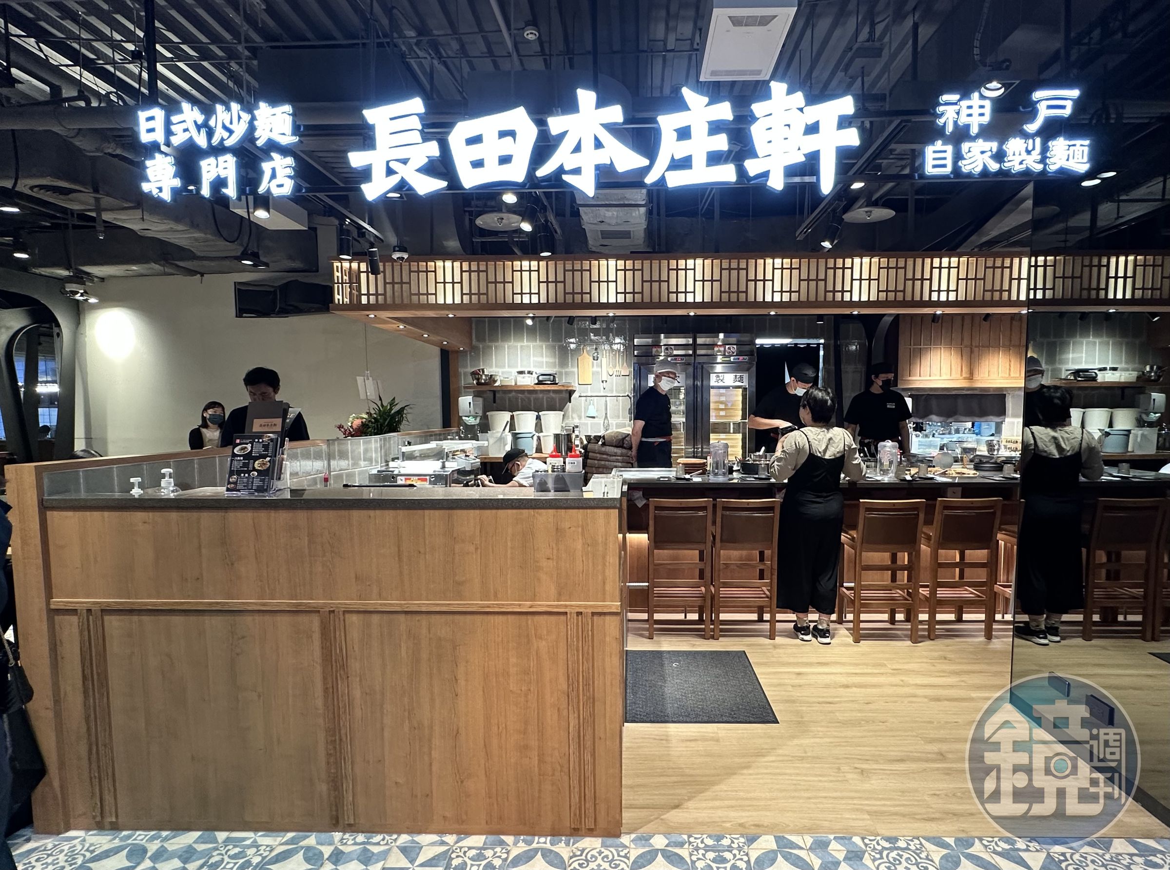 「長田本庄軒」台北信義店比日本總店更寬敞。