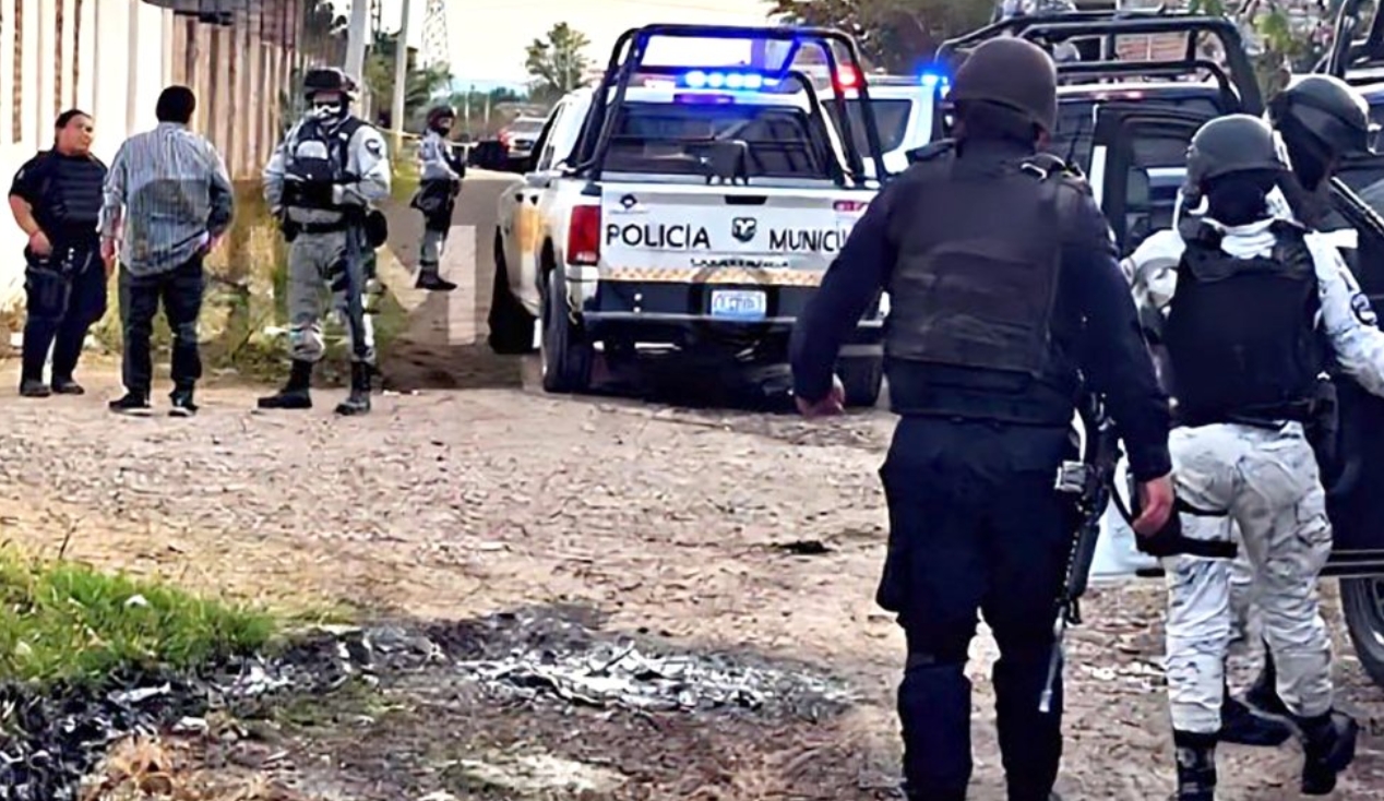 墨西哥爆無差別攻擊「槍手血洗足球場」。（翻攝自X@Kunal_Mechrules）