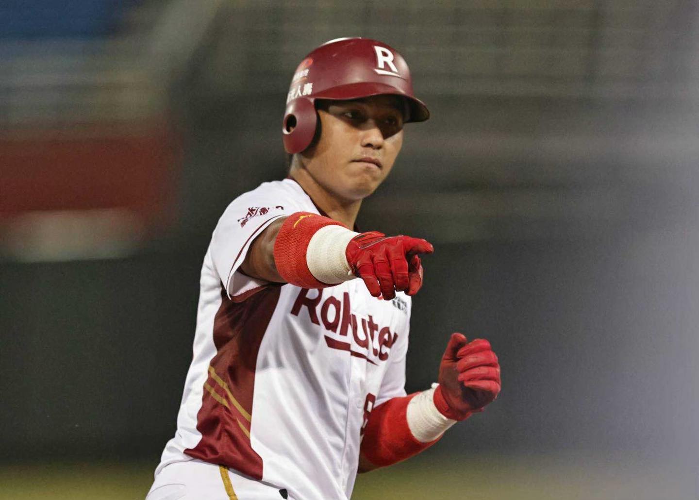 效力樂天桃猿的職棒選手邱丹昨晚發生自撞車禍，警方到場發現有酒駕的狀況。（翻攝自樂天桃猿臉書）