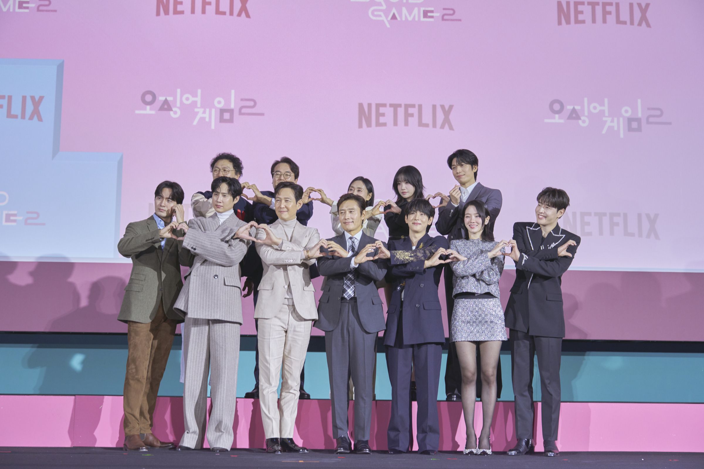 《魷魚遊戲》第2季12名主要演員齊聚上線記者會。（Netflix提供）