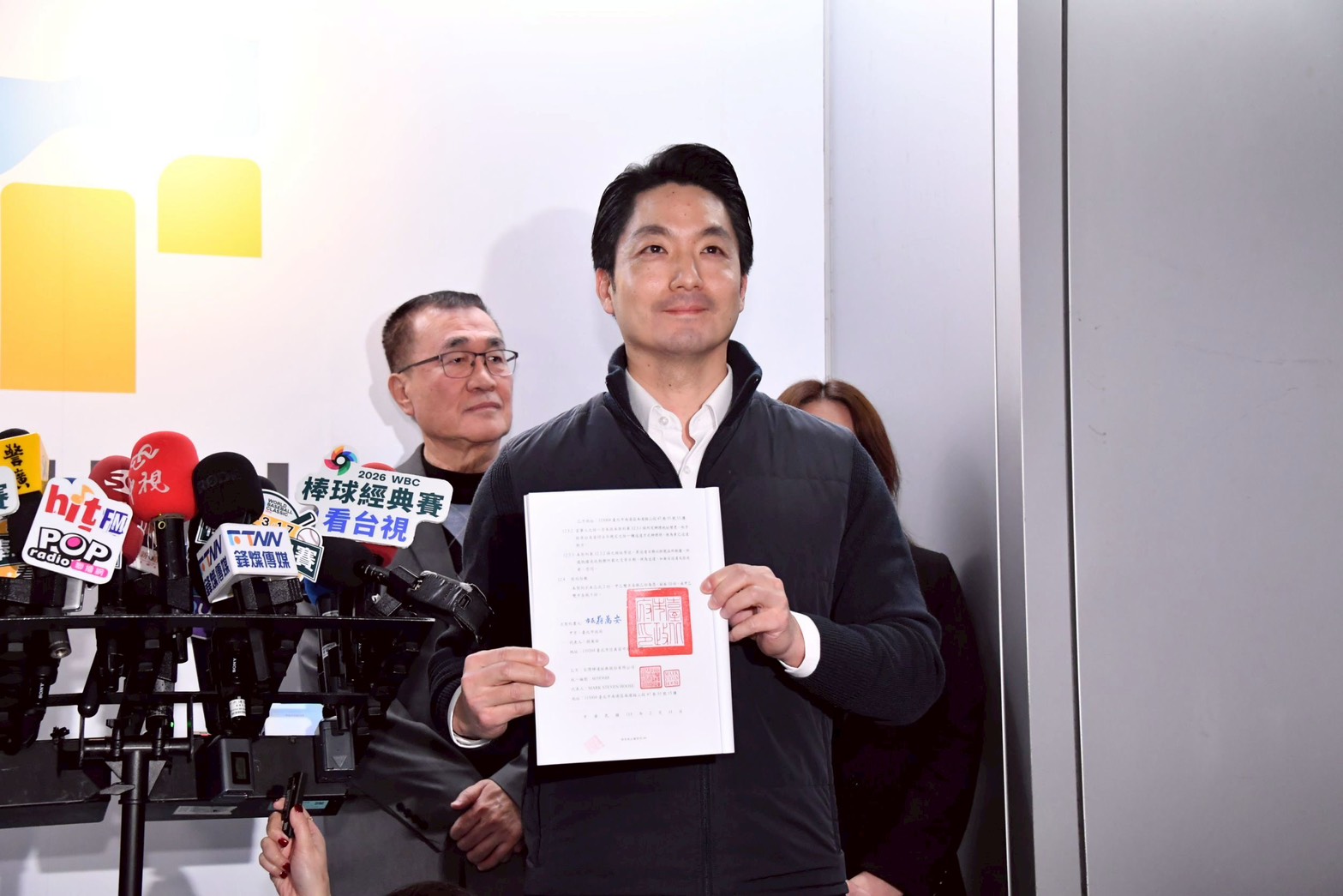 台北市長蔣萬安表示，「今天非常高興跟大家宣布，台北市政府跟輝達正式完成簽約！」（北市府提供）