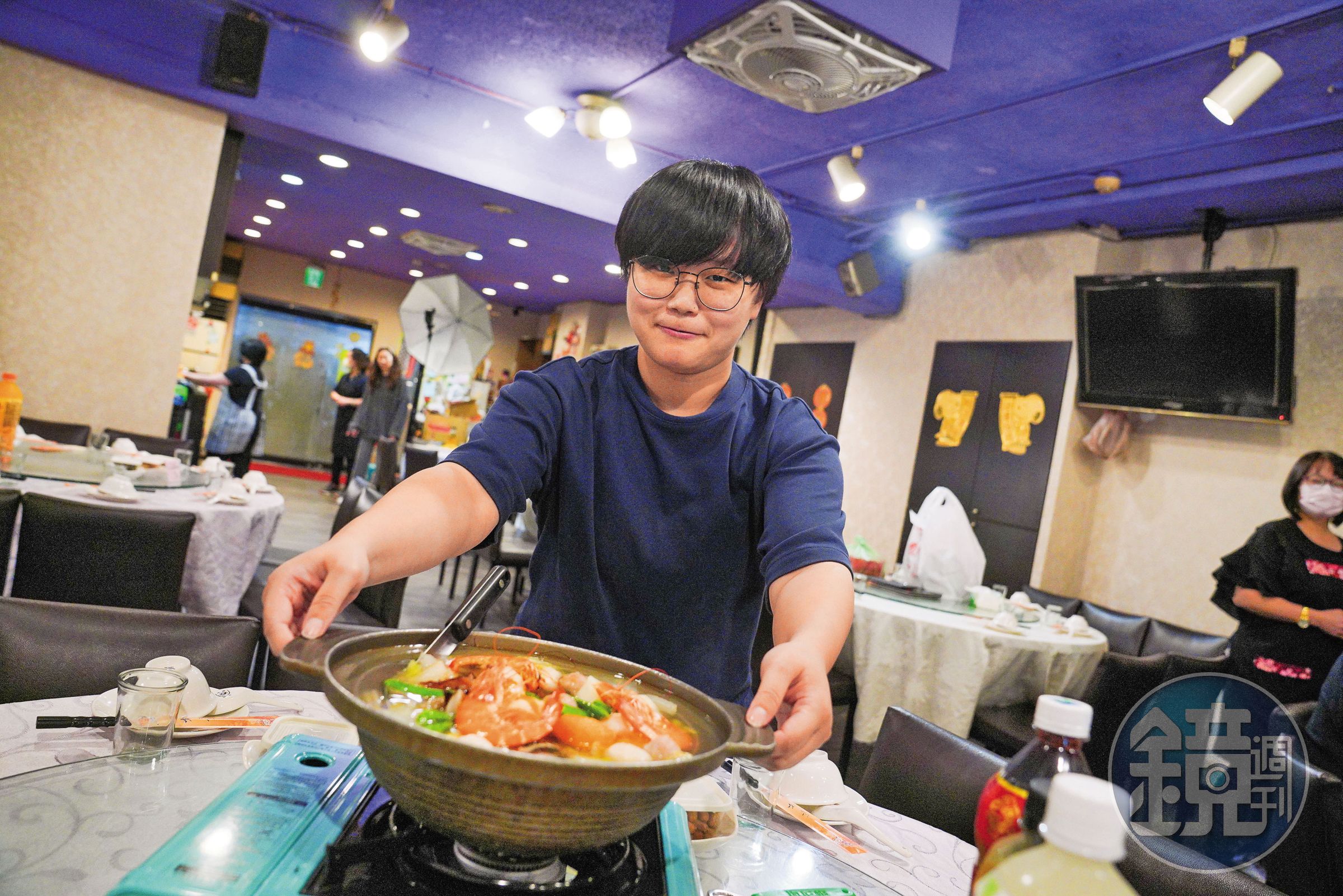 第二代小女兒綺綺雖然一直在店裡幫忙，但她說自己不太想接班，「因為跟客人的應對進退太難了！」