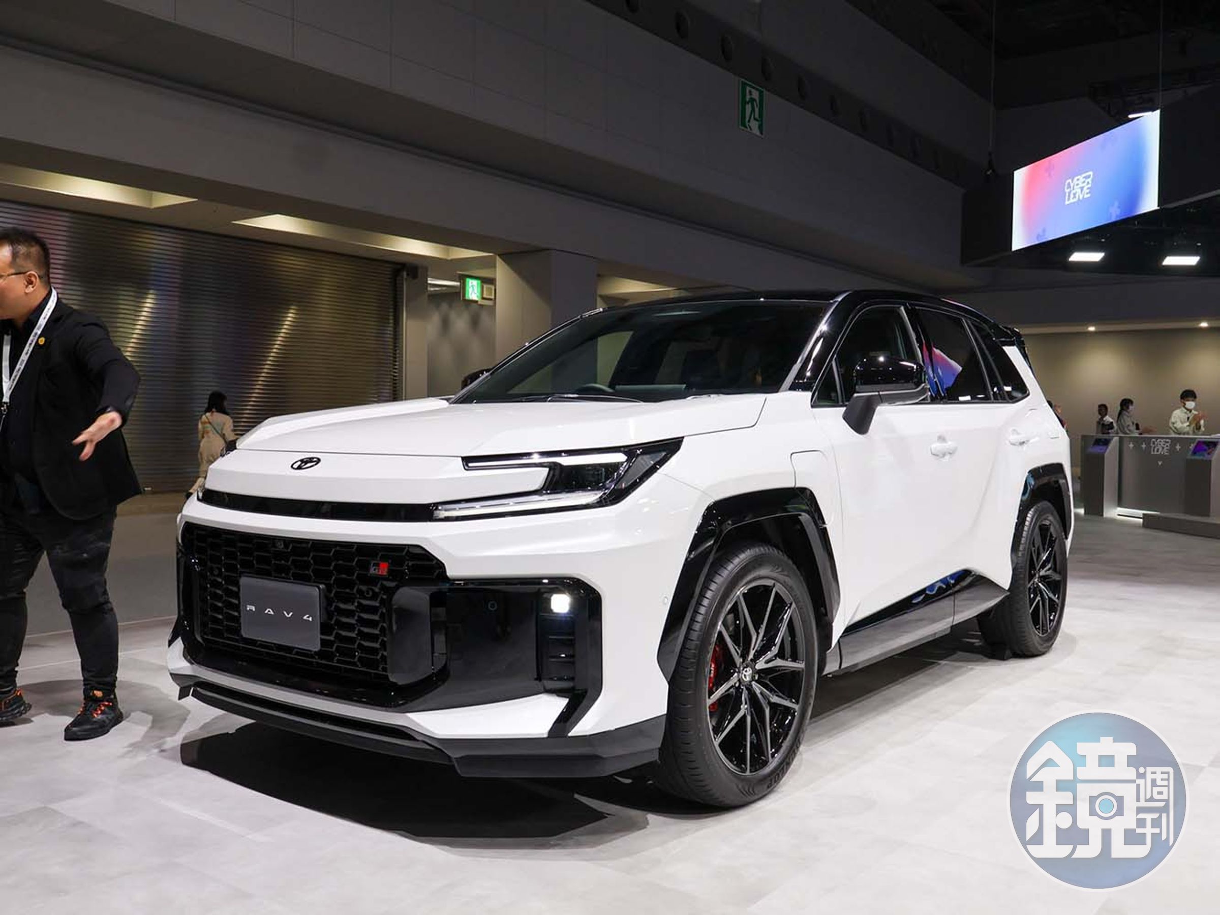 全新第六代的RAV4預計將會有三種車型，分別提供不同的外觀樣貌。