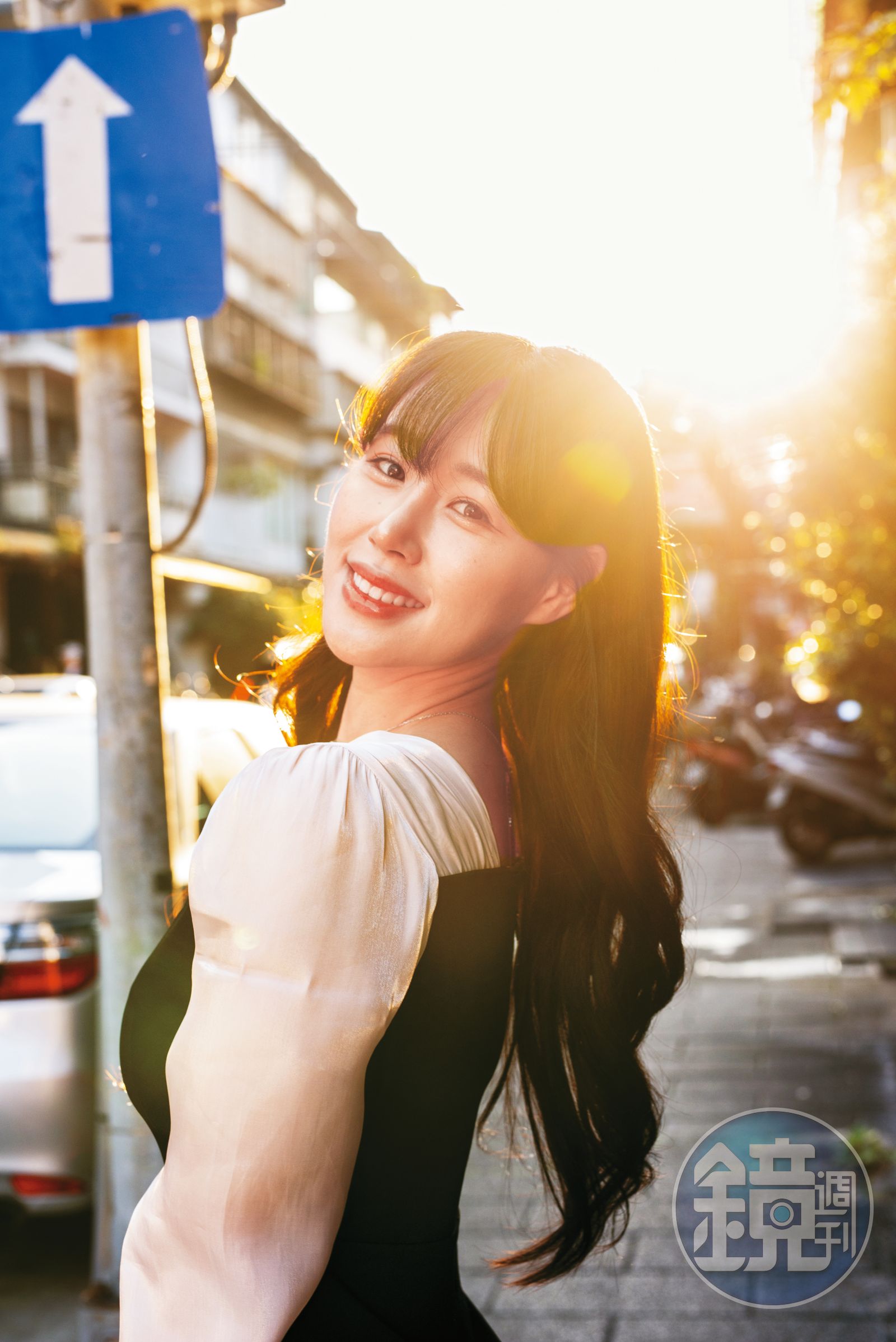 金渡娥原本希望藉由啦啦隊踏入演藝圈,參加徵選時順利獲選。