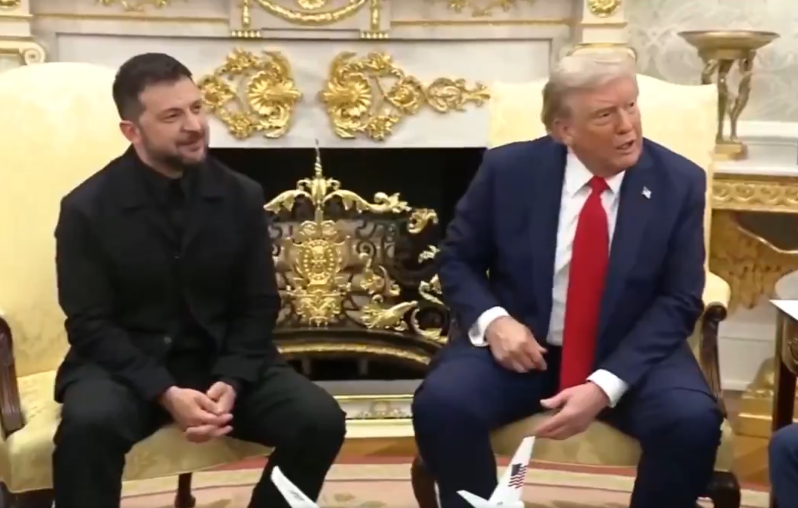 澤倫斯基與川普在橢圓形辦公室開記者會，這次氣氛輕鬆不少。（翻攝白宮影片畫面）