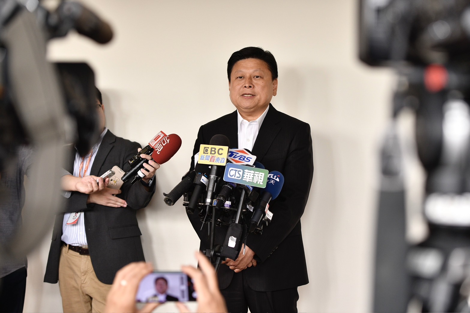 國民黨立法院黨團總召傅崐萁決定撤回花東快草案，改以主決議形式進行立法。（本刊資料照）