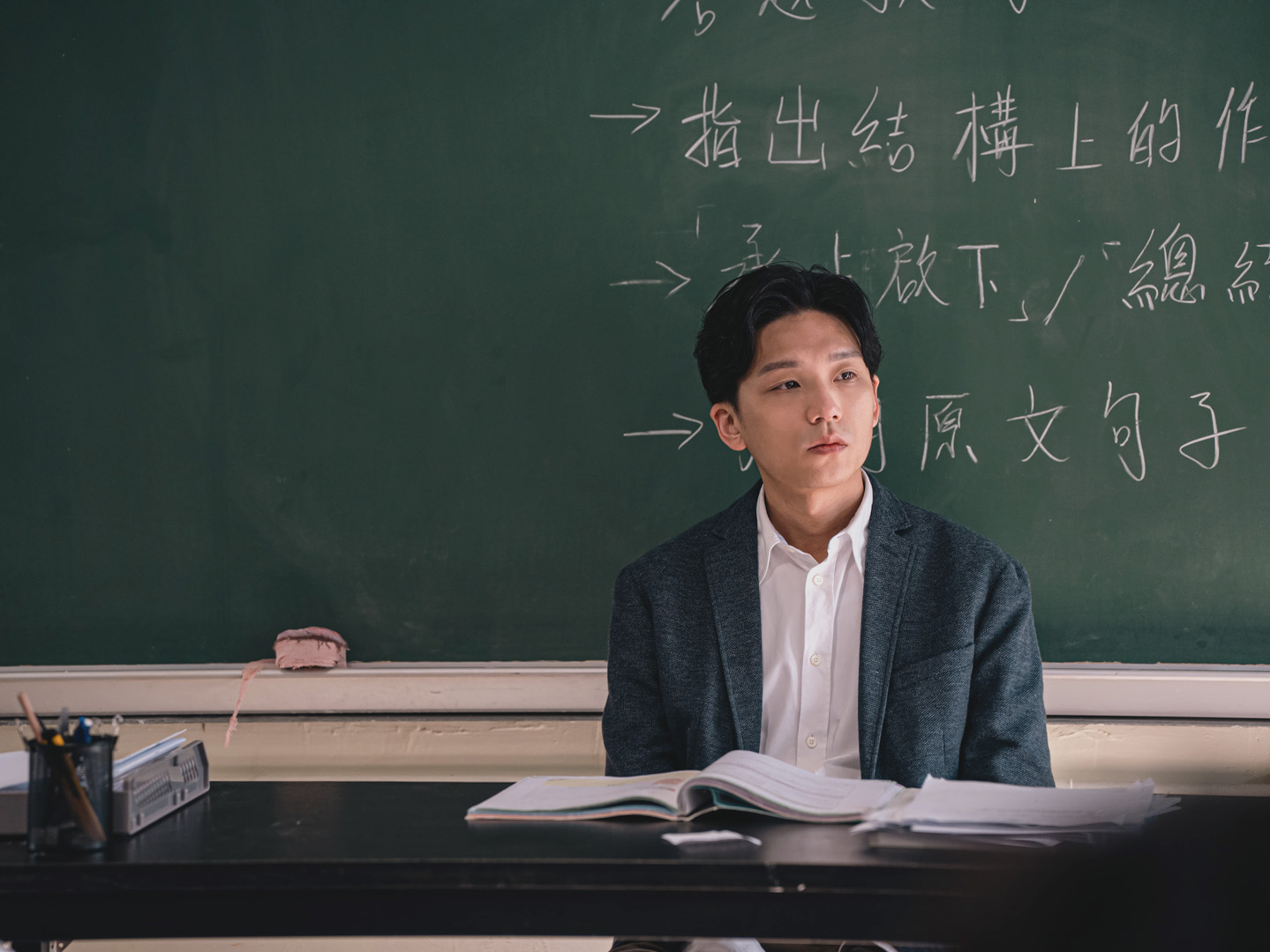 盧鎮業與飾演的中學老師有相近之處。(光年映畫提供)