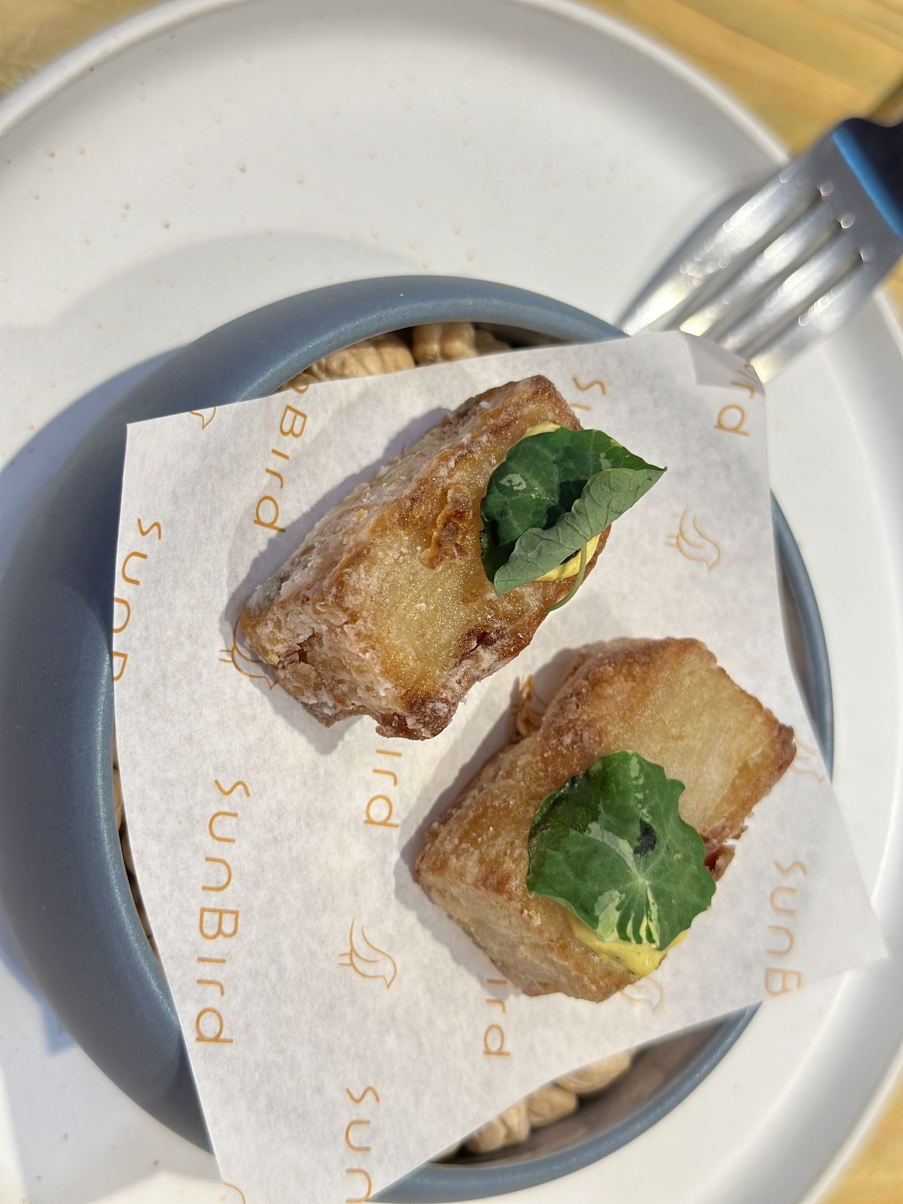 「馬鈴薯千層 Latkes」用法式細緻的手法製作出酥脆千層口感的馬鈴薯，相當好吃。（160元／份）