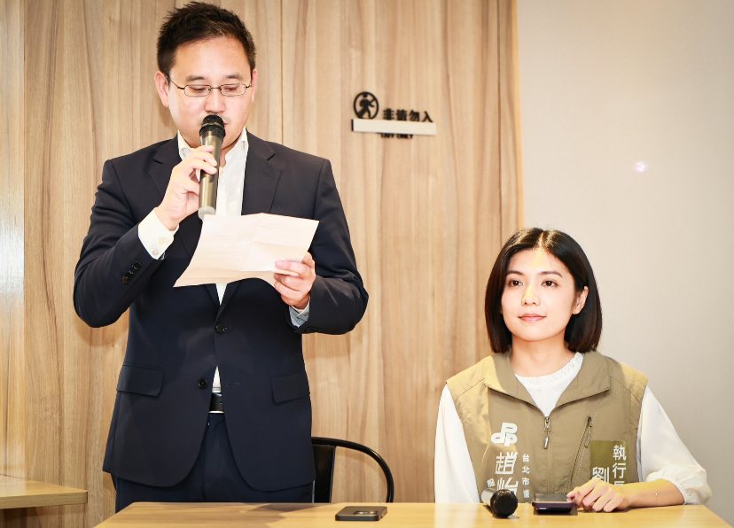 劉品妡(右)曾在趙怡翔(左)團隊中擔任執行長,隨議員初選升溫,兩人關係也成為討論焦點。(翻攝劉品妡臉書)