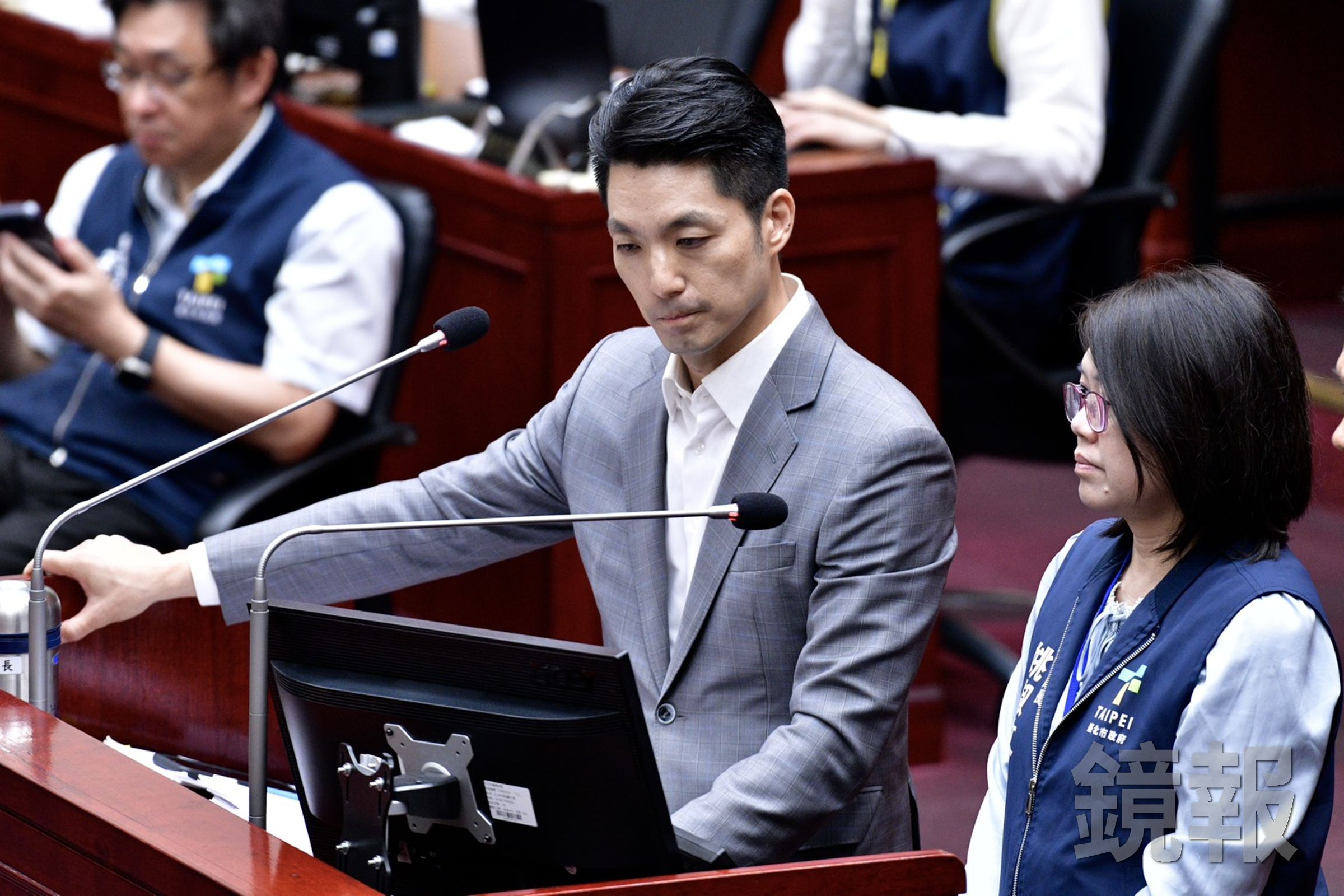 台北市長選戰白熱化!蔣萬安鬆口11月12日請假拚選戰。(鏡報李智為)