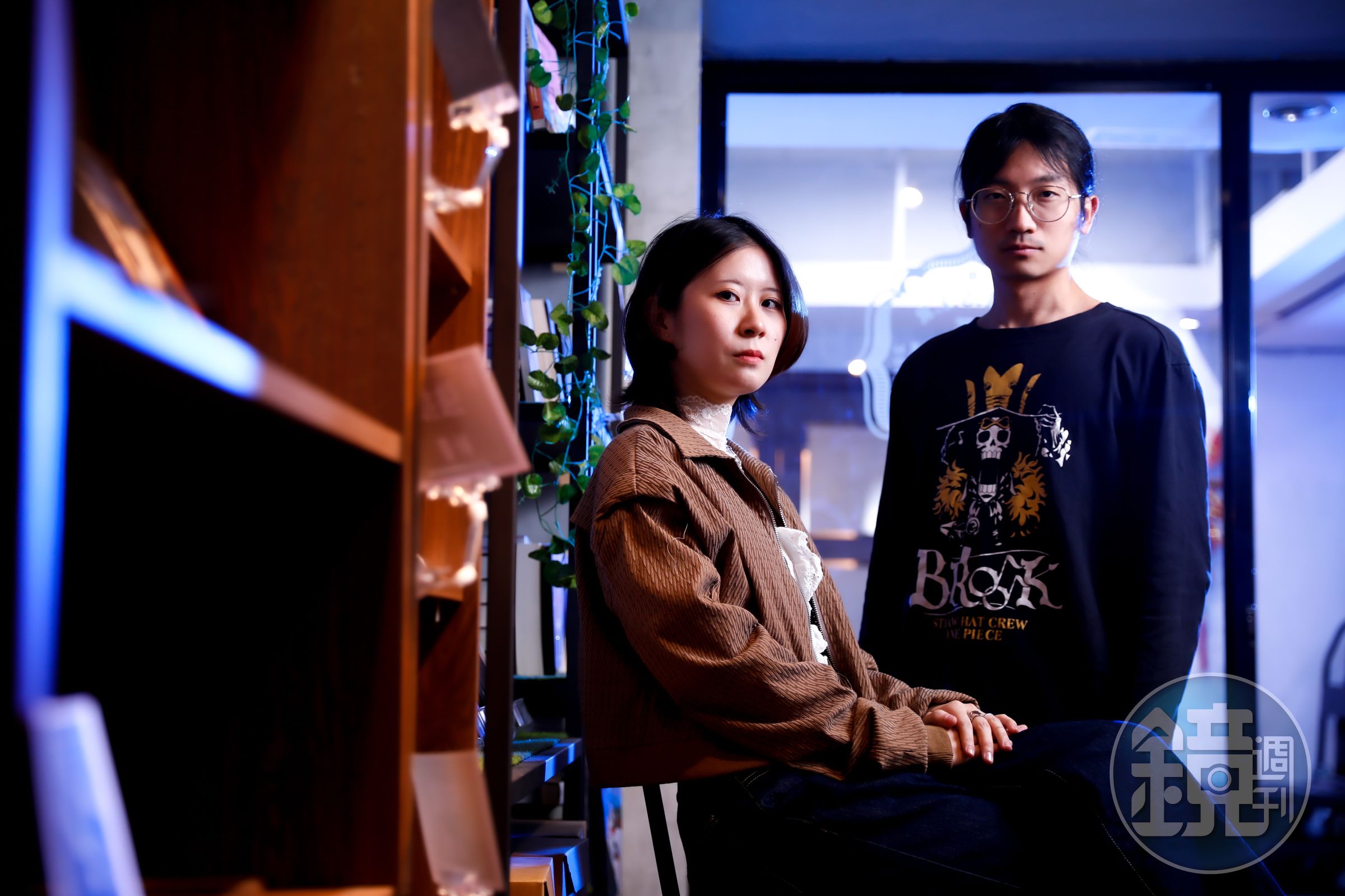 《暗黑雨港城》由編劇達達烏拉拉(右)與漫畫家Naka(左)共同創作。