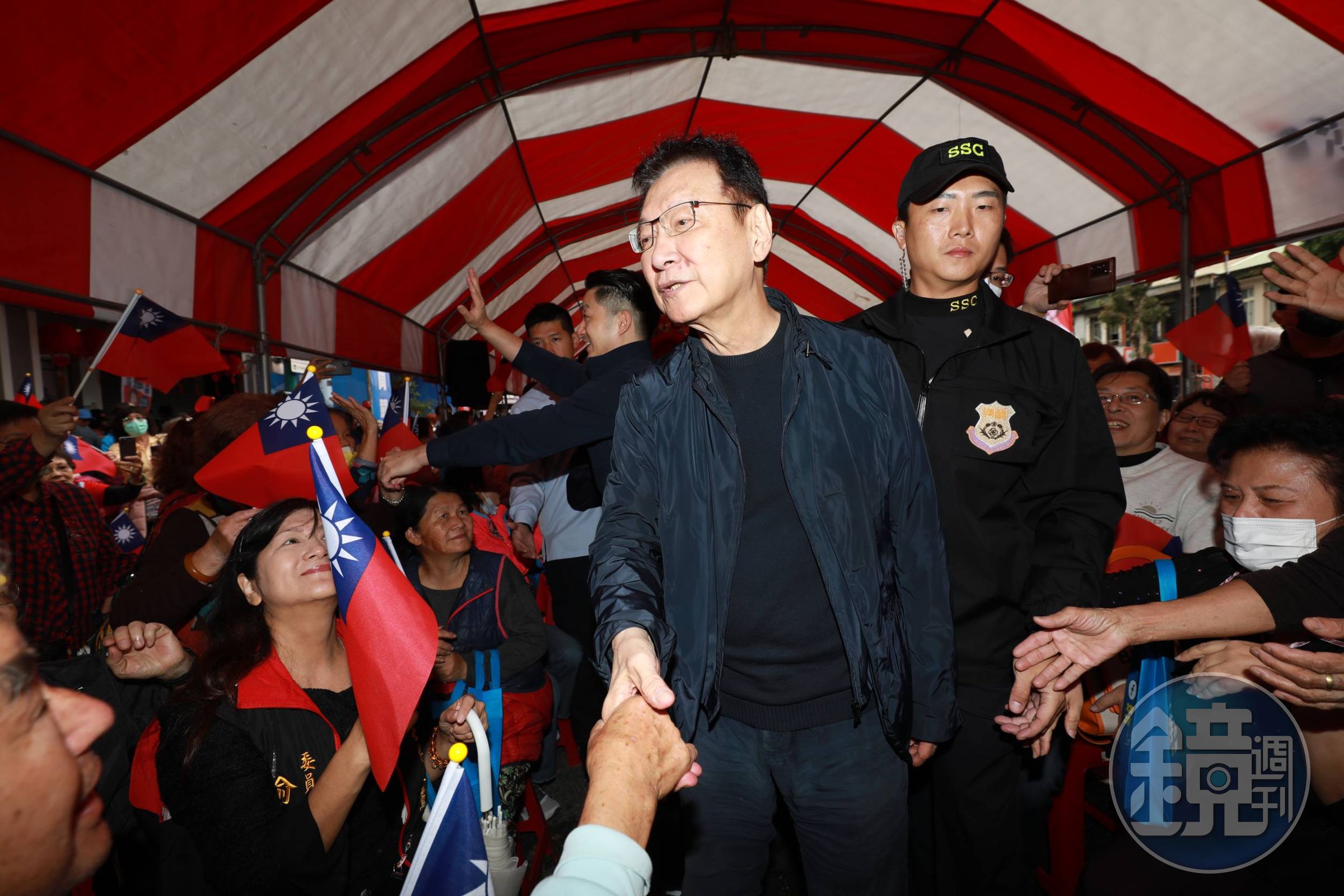 趙少康參選以來頻打戰爭牌,謝金河則認為兩岸不需要兵戎相見。