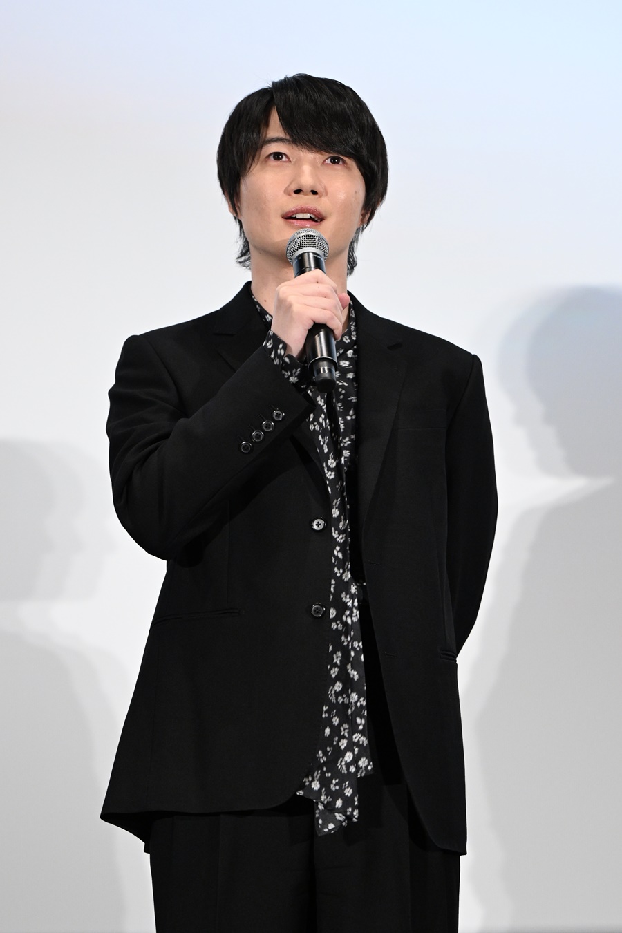 神木隆之介透露上週走東京影展開幕紅毯時相當緊張。(東京國際影展提供)