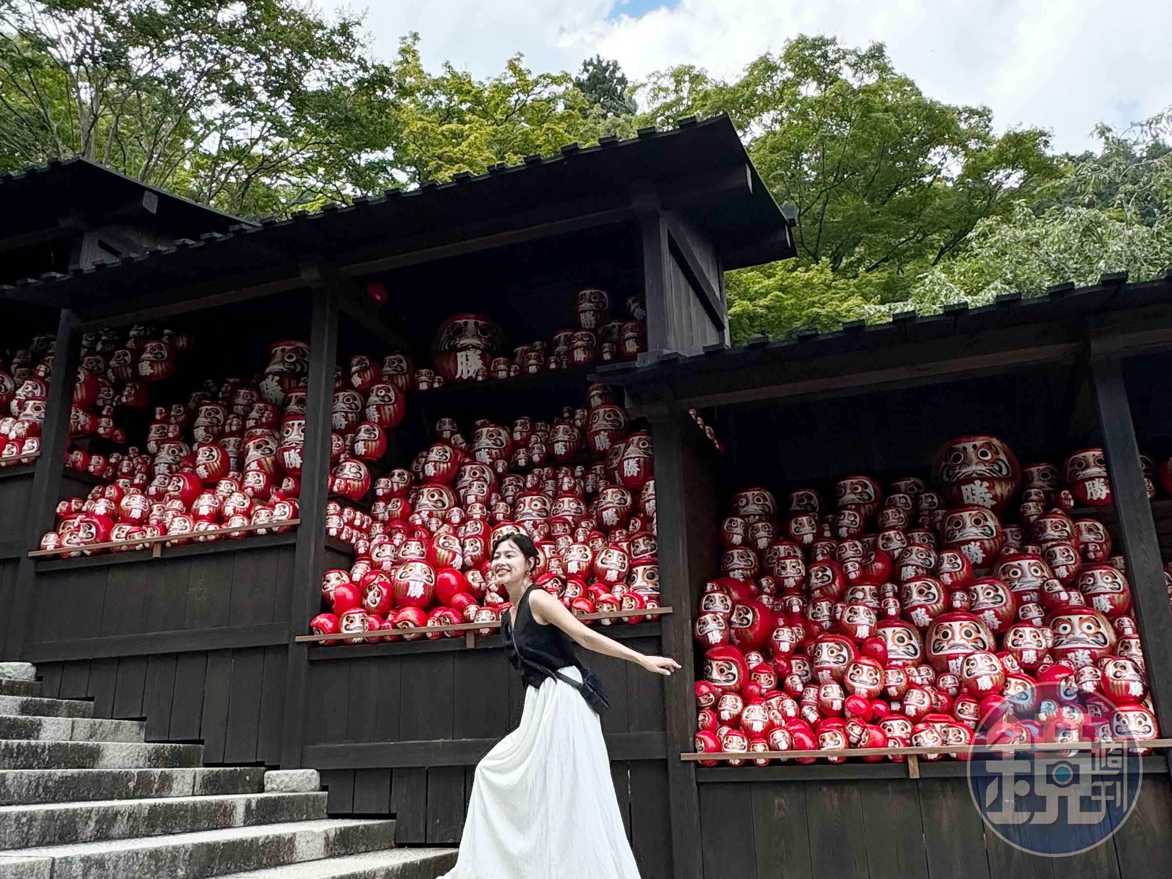 勝尾寺已有1,300年悠久歷史，相傳鎌倉幕府與室町幕府將軍都曾在此參拜祈求好運與勝利。