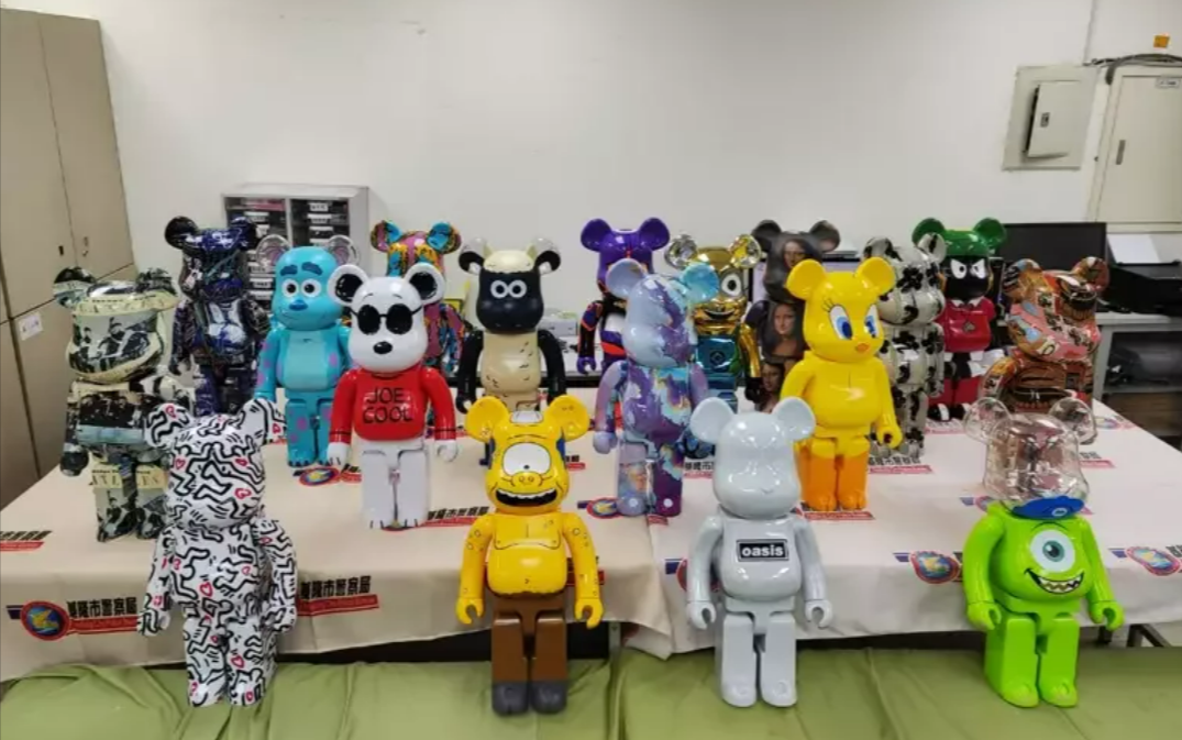 張男位於基隆市七堵區瑪陵山區的倉庫遭竊，估計約有60、70箱庫柏力克熊被偷光，損失超過500萬元。（翻攝畫面）