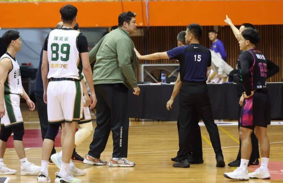 台啤隊助教哈孝遠帶隊罷賽，籃協重罰3年禁任球隊職務、禁入賽場。（籃協提供）