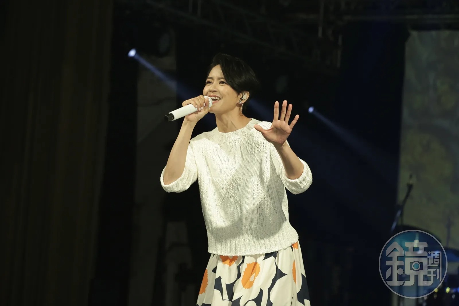 今年梁詠琪不僅唱了小巨蛋,還上了除夕的紅白晚會,以及2場Legacy Taipei的小型演唱會,在台灣曝光率頗高。