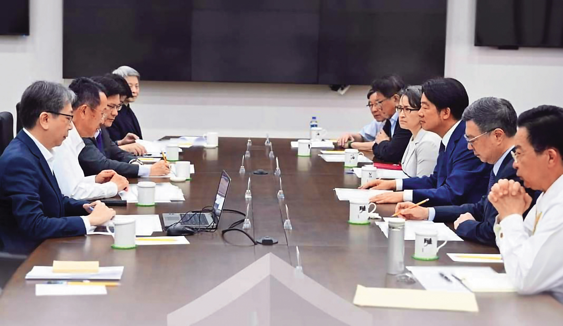 賴清德的國安團隊因龍燮角力暗潮洶湧。（翻攝賴清德臉書）