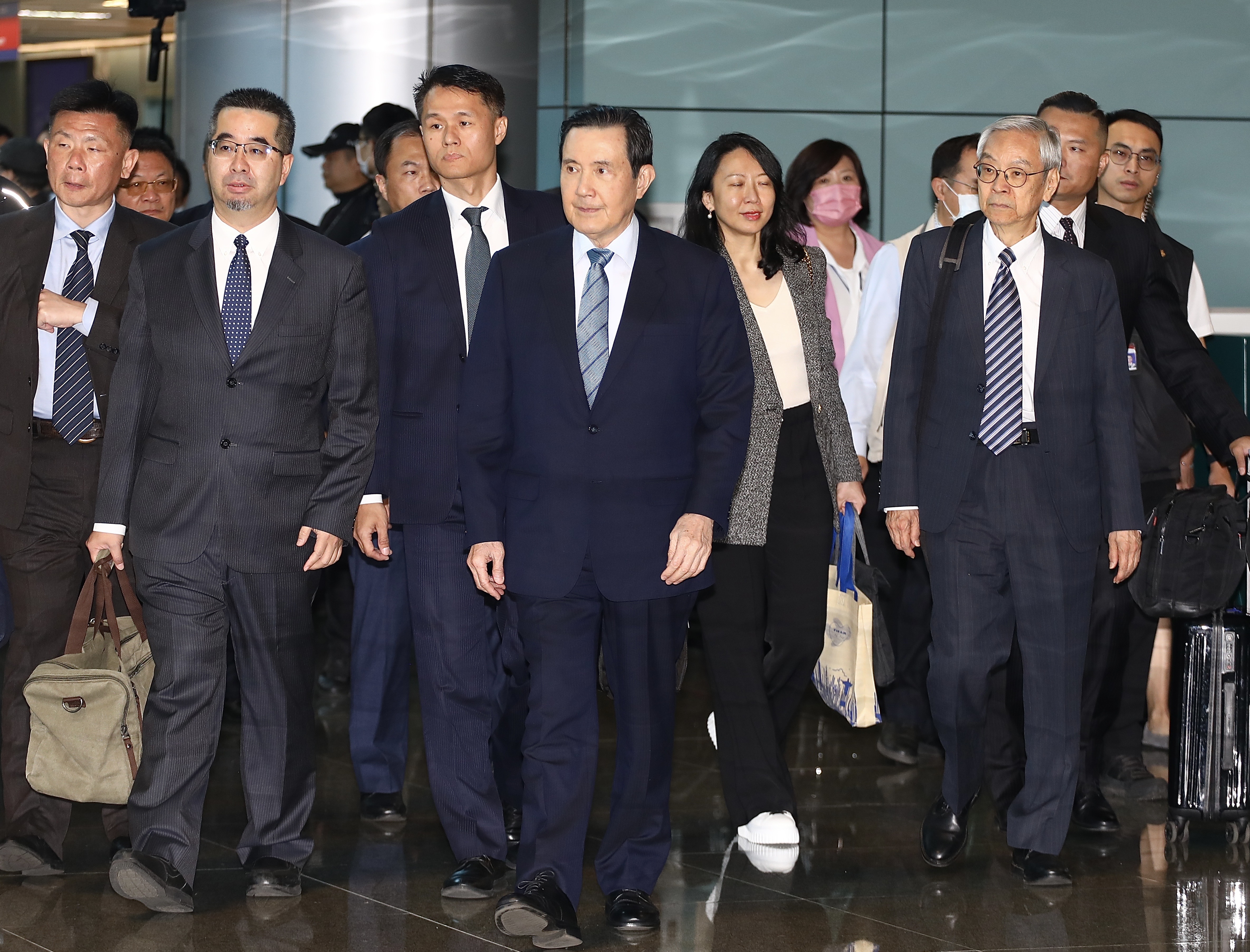 馬英九近日前往中國會見習近平。