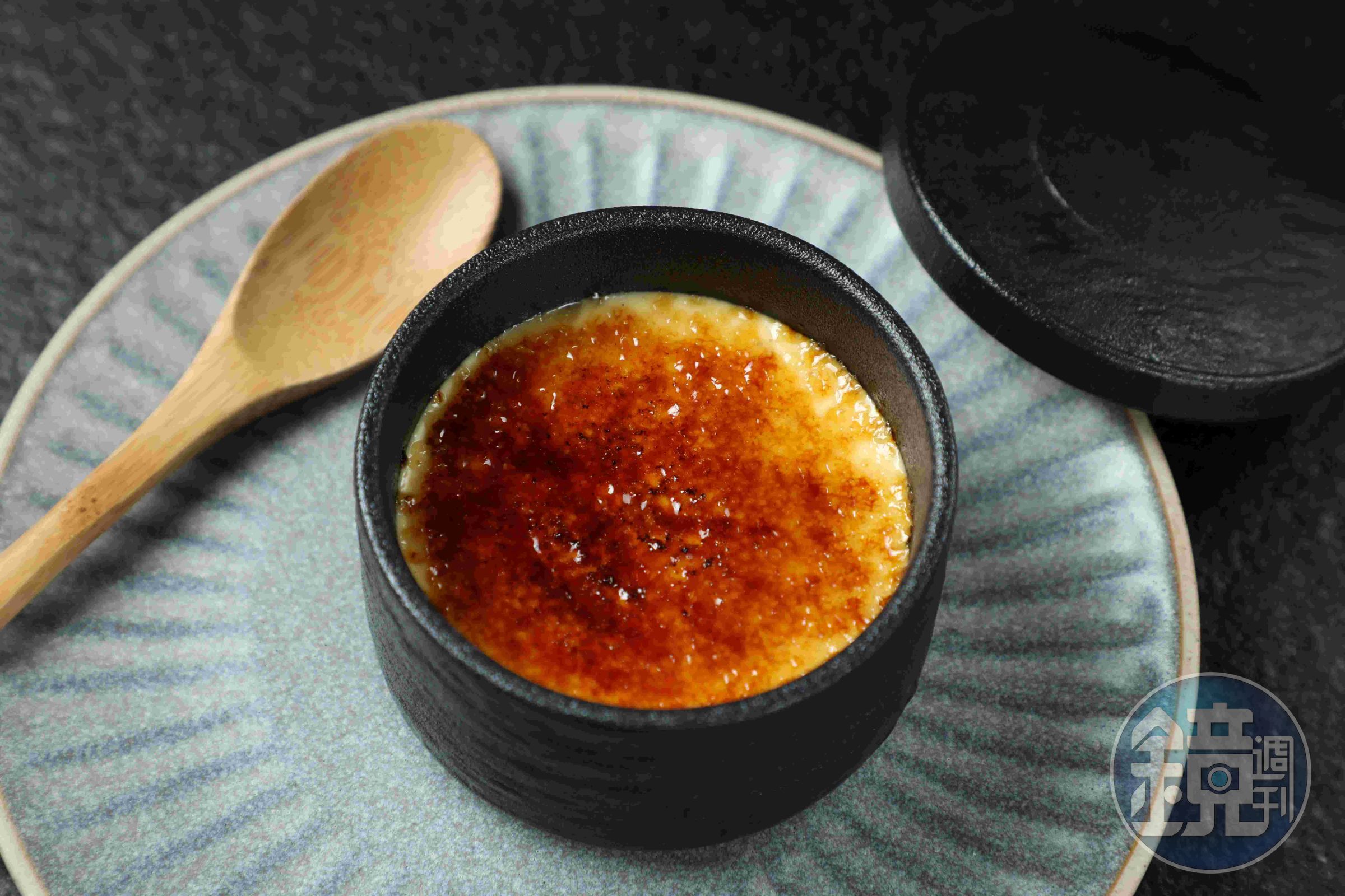 即使很飽,還是要嘗一口飯後甜點「極品焦糖布丁」。