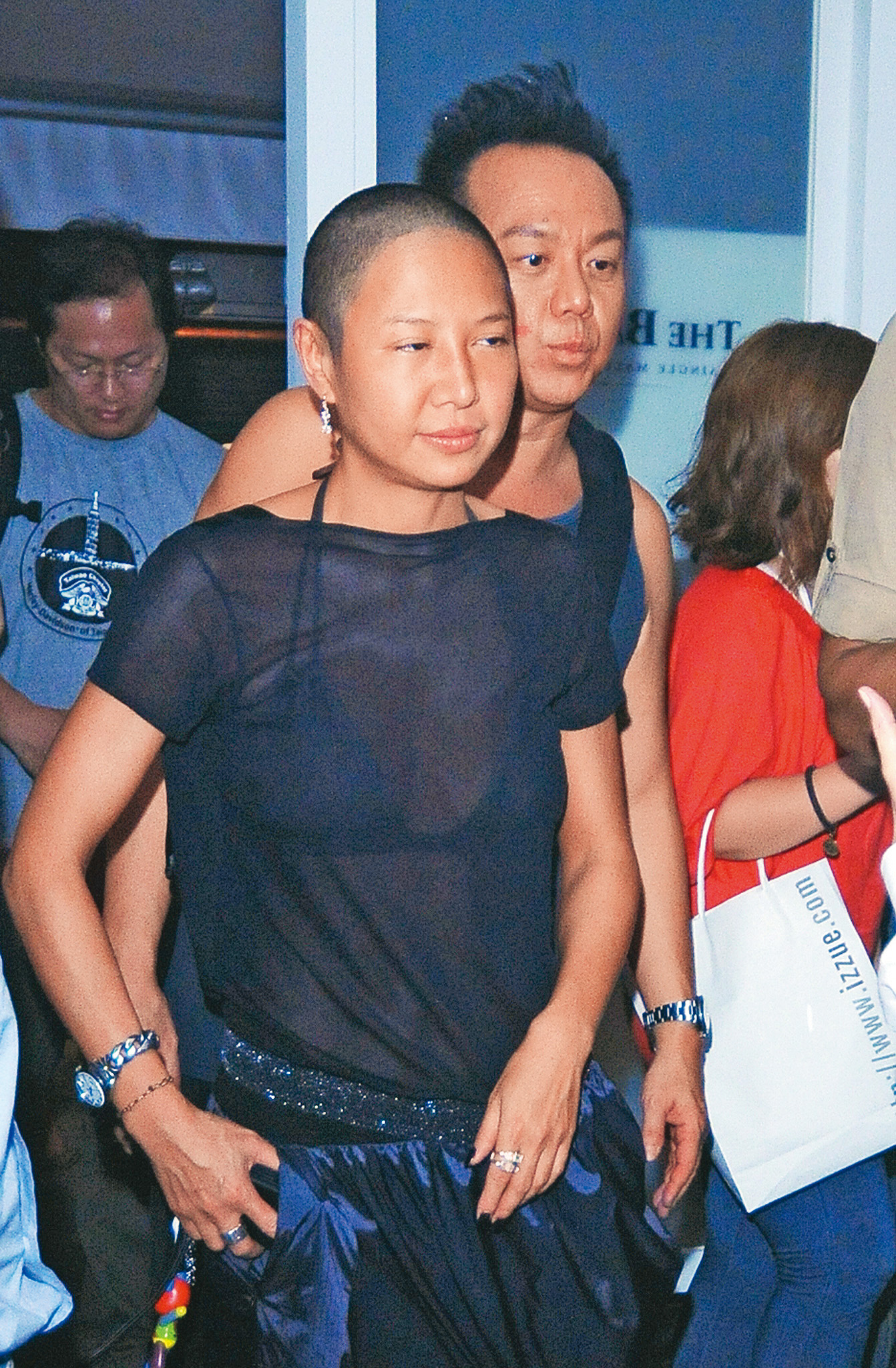 Vicky(左)曾罹患胃癌,黃大煒(右)不離不棄,陪伴對抗癌細胞。(本刊資料照)
