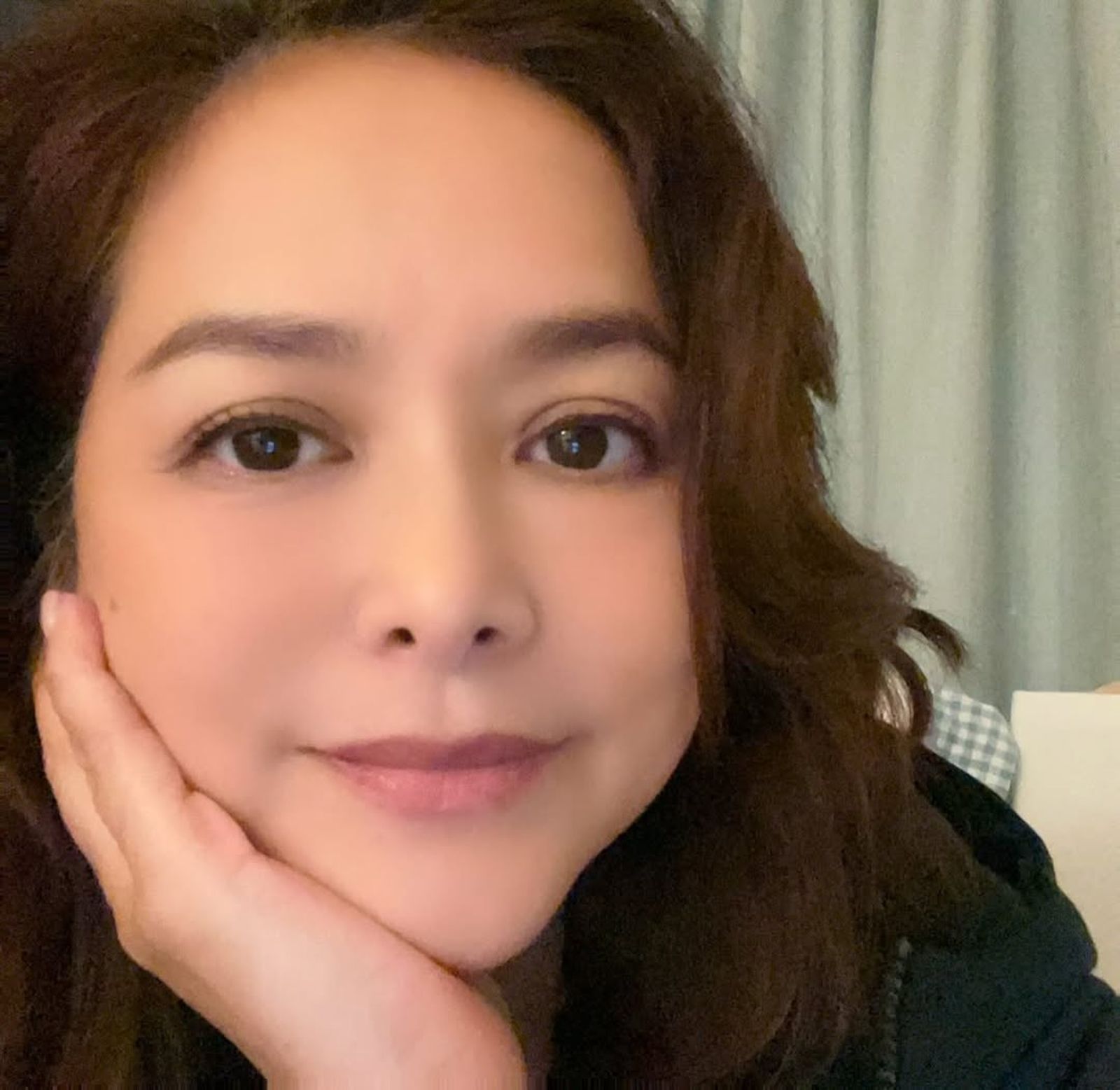 現年52歲的葉蘊儀前幾年復出時身材一度走樣,被譏「肥師奶」,但近年她減肥成功,近照看起來回春凍齡。(翻攝自葉蘊儀IG)