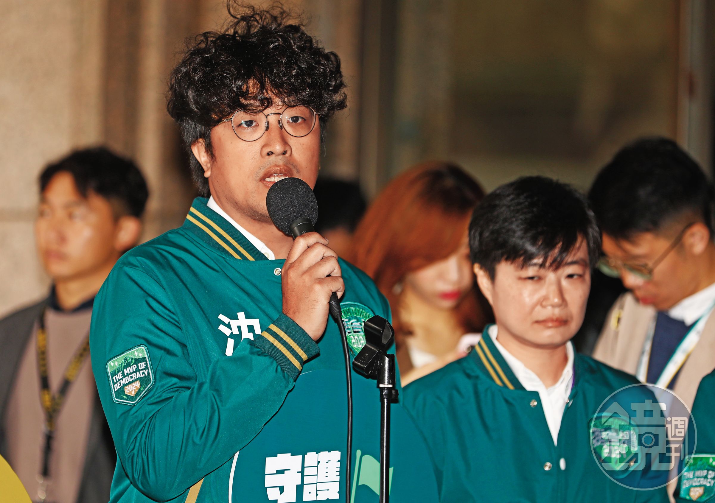 王世堅、沈伯洋（圖）、黃捷在社群平台討論度很高，問政表現成看點。