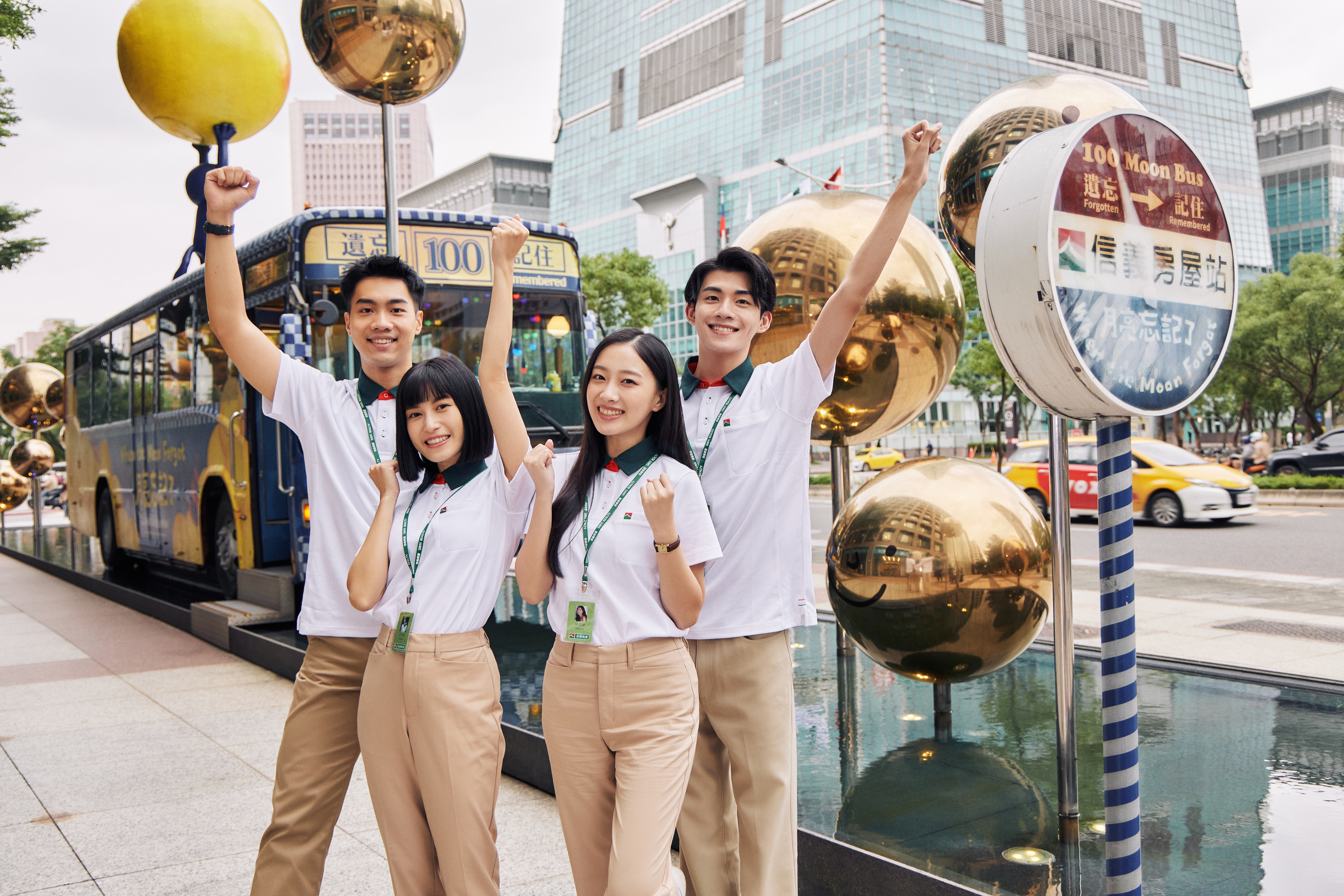 年前轉職潮開跑，信義房仲以「多元獎金＋三節見紅休」的福利，吸引不少上班族決定轉換跑道，投身挑戰房仲業。