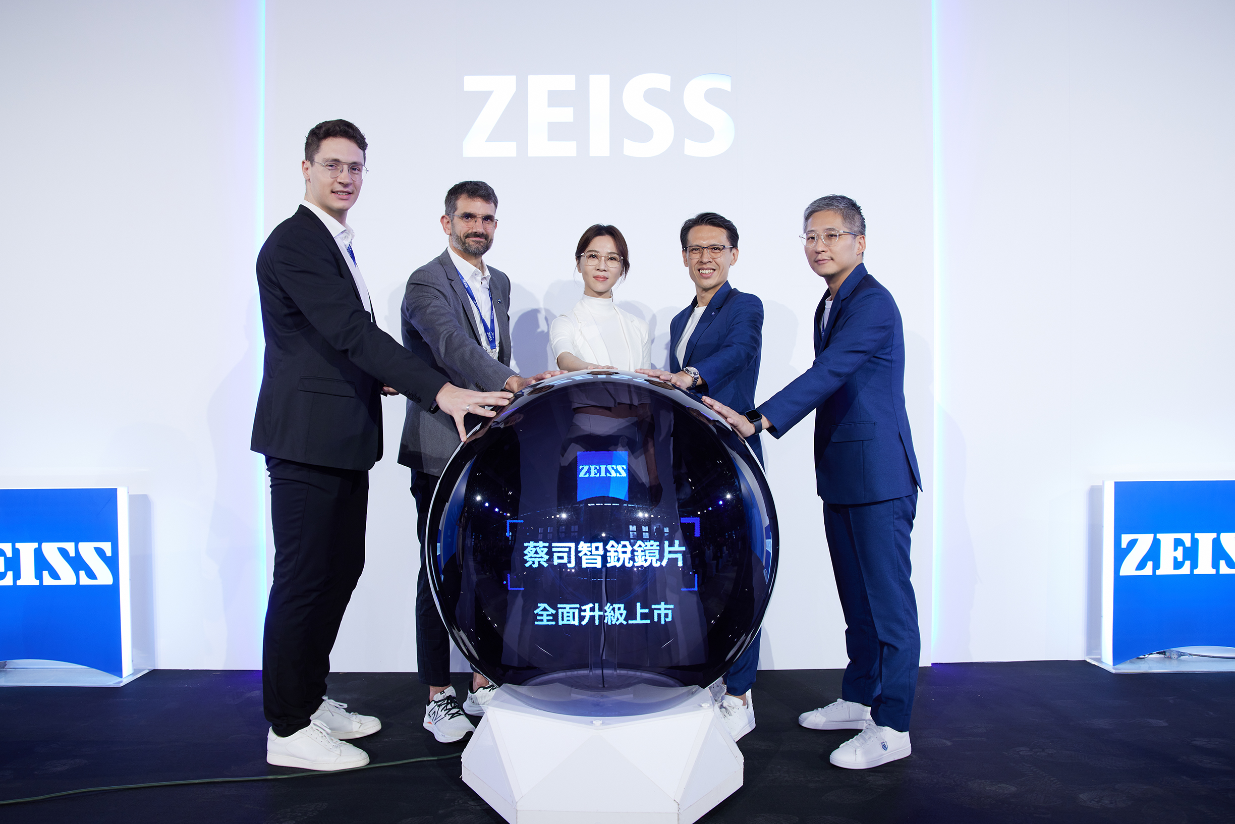 謝盈萱代言這個時代的鏡片,「蔡司智銳鏡片」全面升級上市。