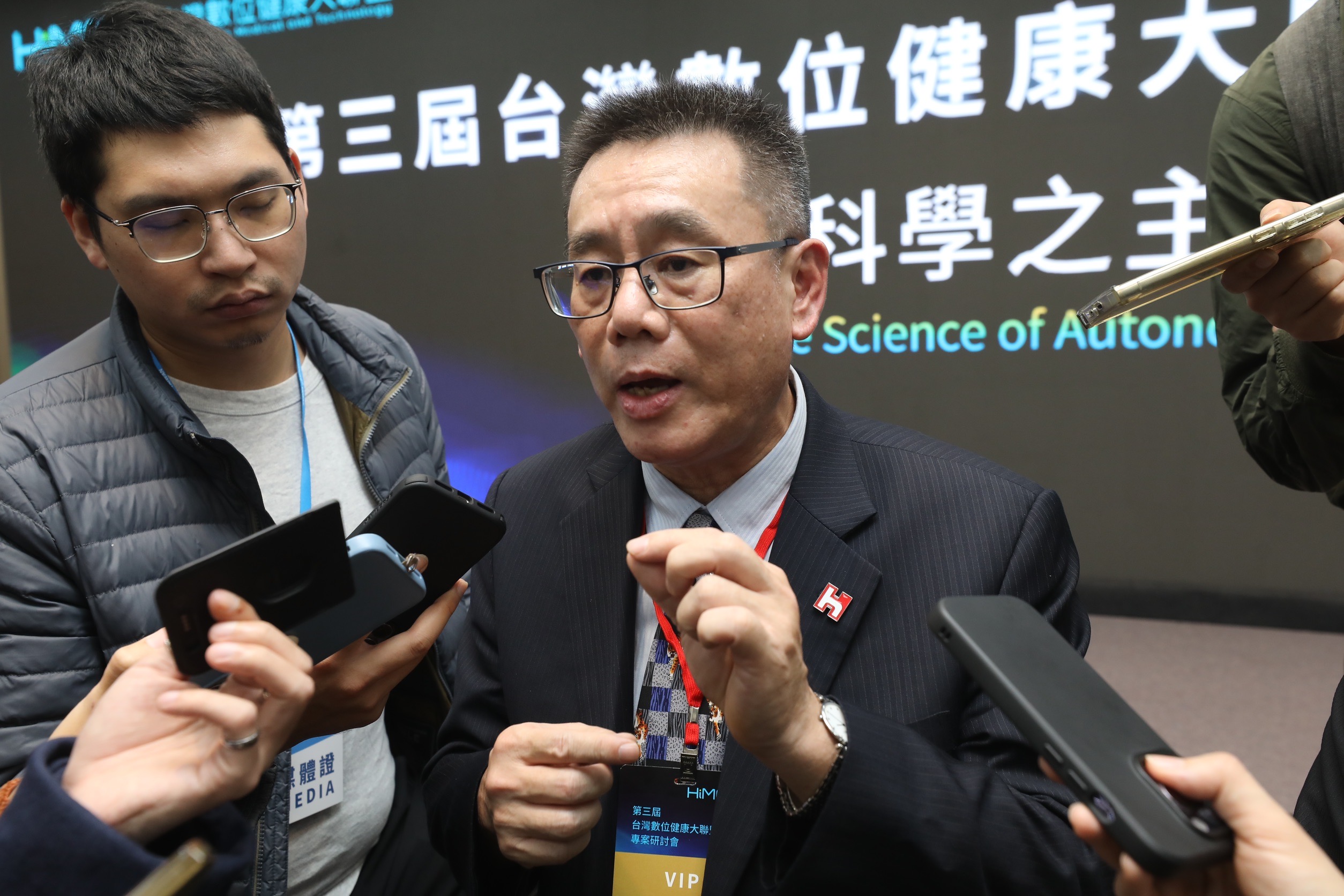 鴻海B事業群暨數位健康總經理姜志雄5日透露，董事長（劉揚偉）已將機器人視為數位健康事業部門的發展重點，第一個應用場域將鎖定護理環境。