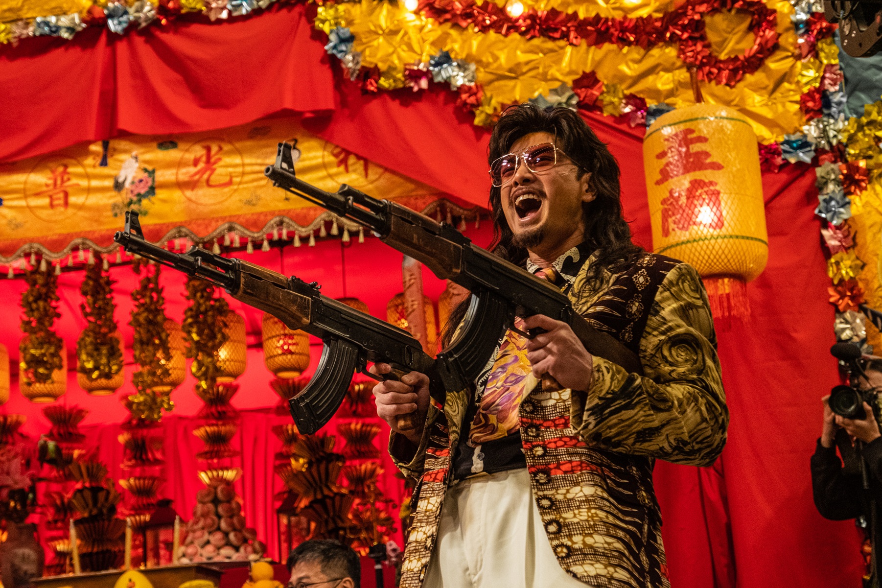 伍允龍出道多年，在《九龍城寨之圍城》戲裡飾演浮誇張狂的反派「王九」，終於走紅。（華映提供）